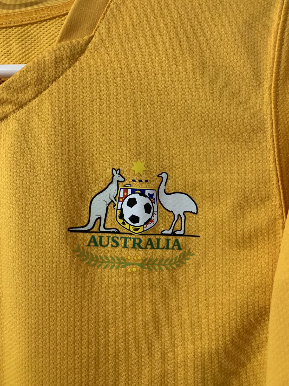 Nike × Vintage Womens Australia Home Football Shirt Nike Soccer Jersey Sz M Size S / US 4 / IT 40 - 5 Thumbnail