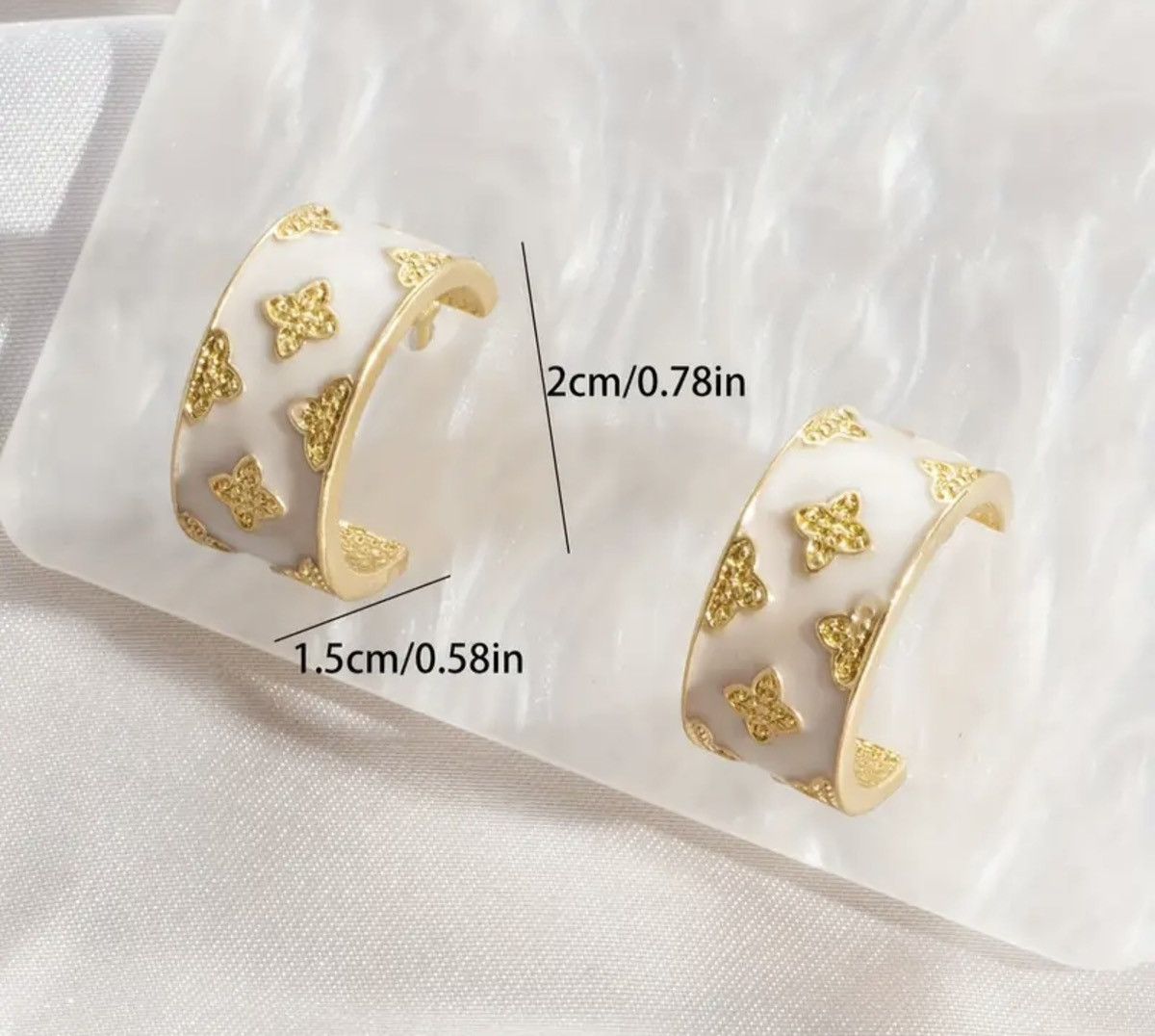 Other Elegant Four-Leaf Flower C-Shaped Hoop Earrings Size ONE SIZE - 3 Thumbnail