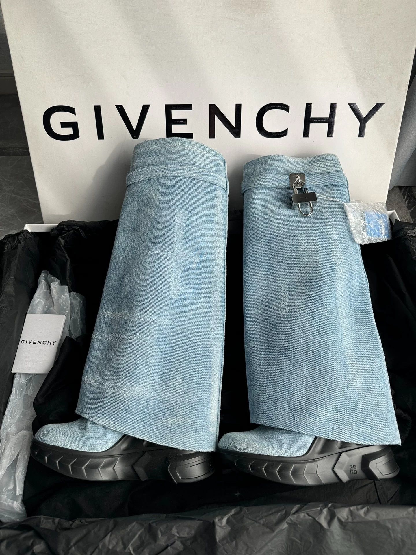 Givenchy Givenchy Shark Lock Long Denim Blue Boots Size US 5.5 / IT 35.5 - 2 Thumbnail