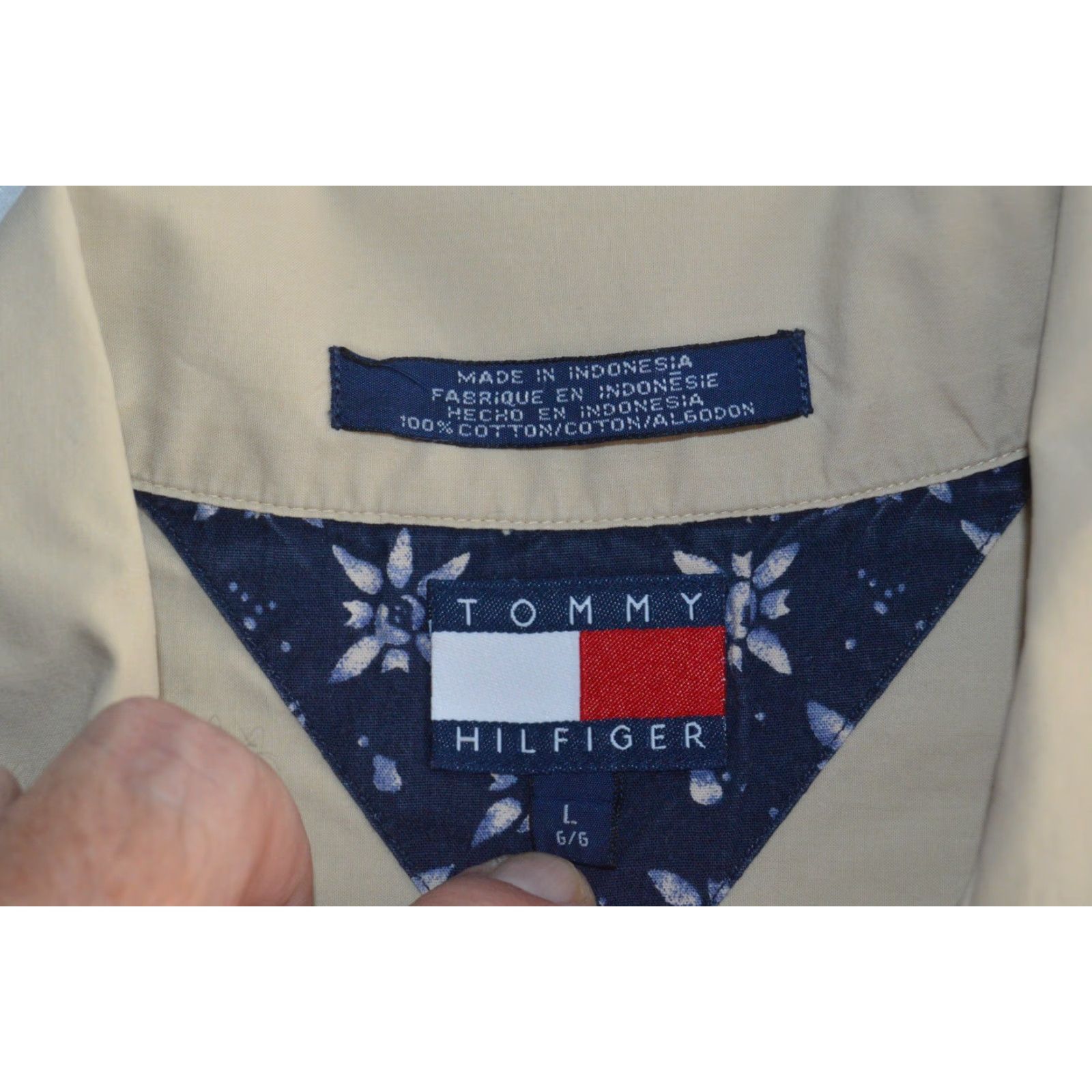 Tommy Hilfiger VINTAGE Tommy Hilfiger Button-Up Shirt Men L Hawaiian/camp Embroidered spell Out Shirt Size US L / EU 52-54 / 3 - 4 Thumbnail