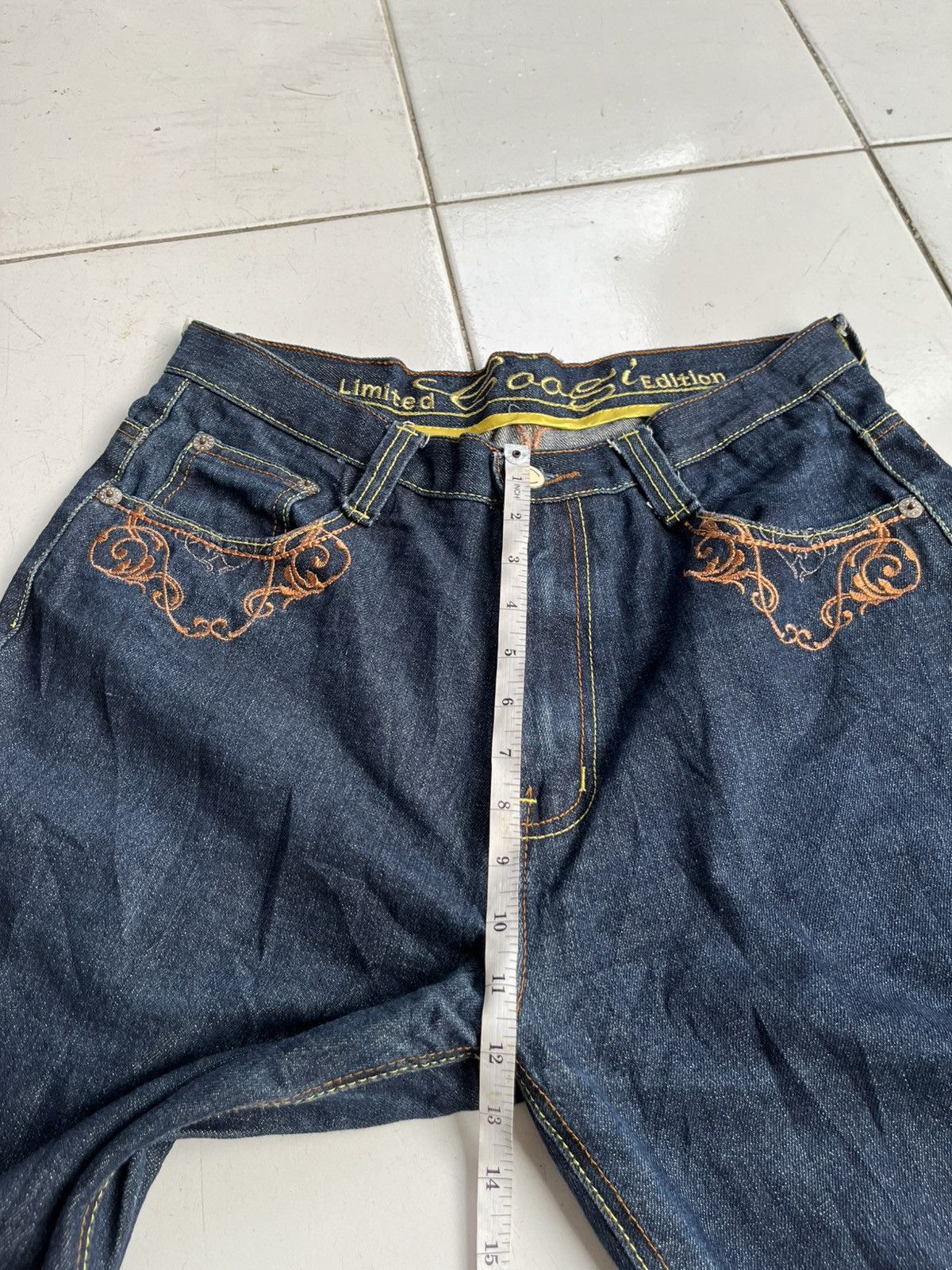 Coogi Coogi Tribal baggy style Size US 33 - 8 Thumbnail