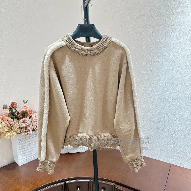 Chanel Chanel 24K brown fur teddy back letter sweatshirt Size XS / US 0-2 / IT 36-38 - 1 Thumbnail