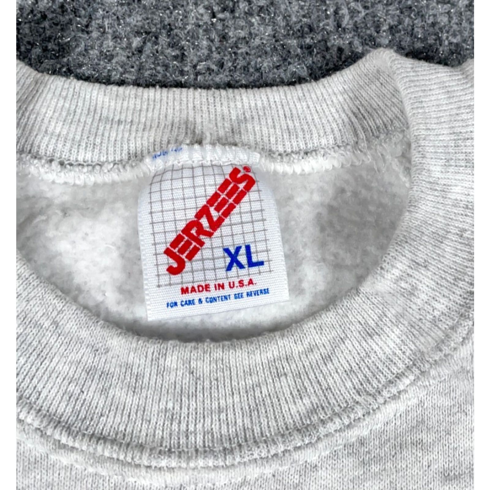 Jerzees VTG 80s Algonac Michigan Boat Print Sweatshirt Jerzees Mens Adult Medium XL Tag Knit Raglan Crew Neck Lightweight Graphic Print Vintage USA Made Gray Size US M / EU 48-50 / 2 - 3 Thumbnail
