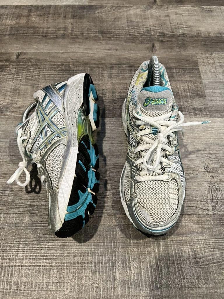 Asics ASICS • WMNS GEL-Kayano 17 (6M) Size US 6 / EU 39 - 12 Thumbnail