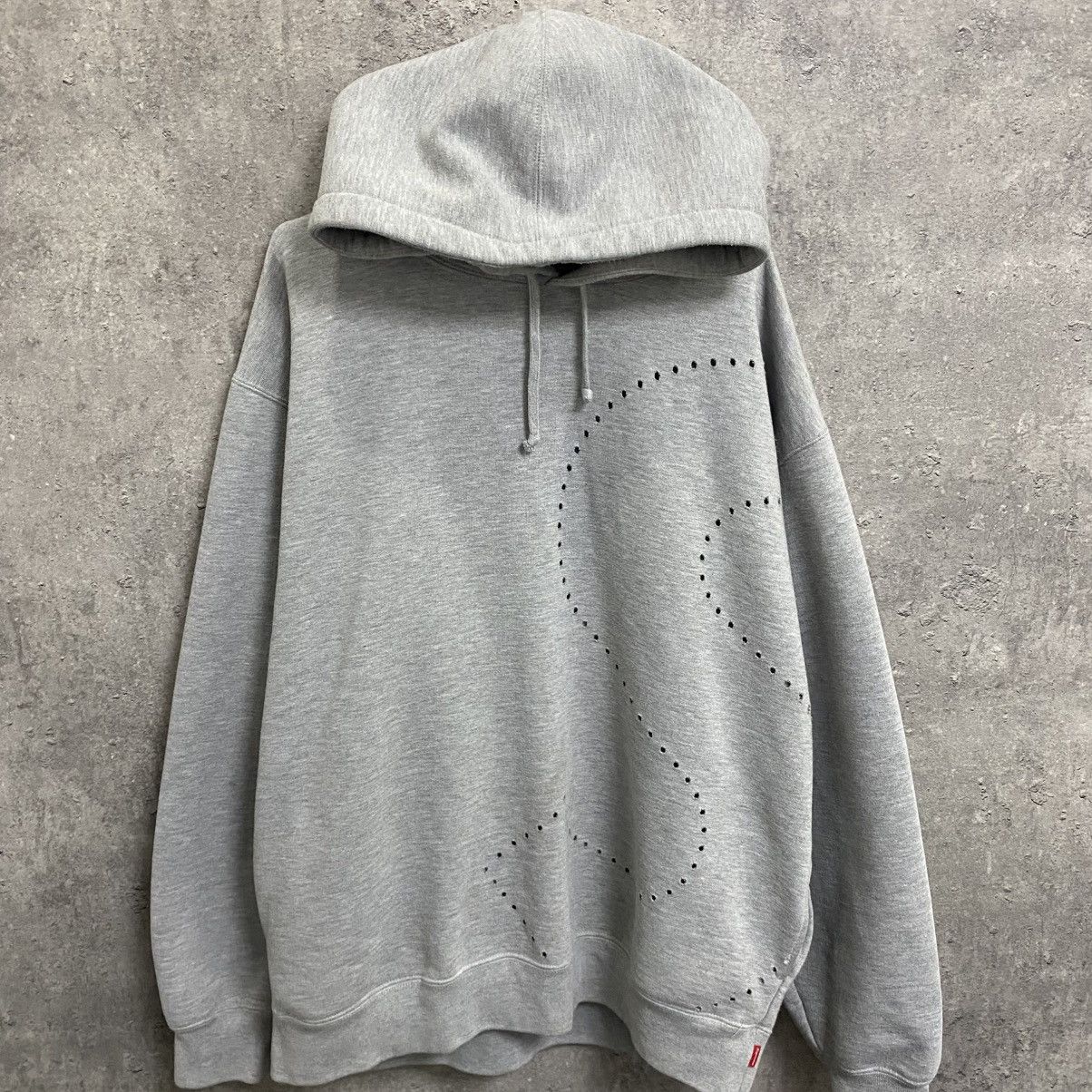 Supreme Supreme Laser Cut S Hoodie Size US XL / EU 56 / 4 - 5 Thumbnail