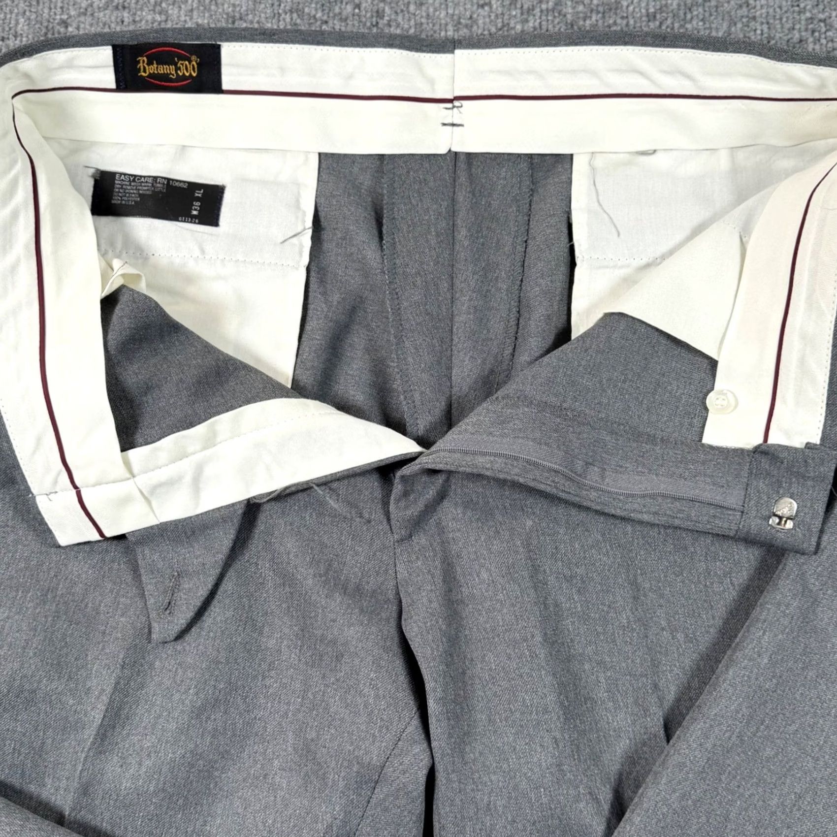 Vintage VINTAGE Botany 500 Gray Pleated Dress Pants 34x33.5 XL MenDress Pants Business Workwear Easy Care Pockets Solid Front Pleated Slit Button ZIP USA Size US 34 / EU 50 - 4 Thumbnail