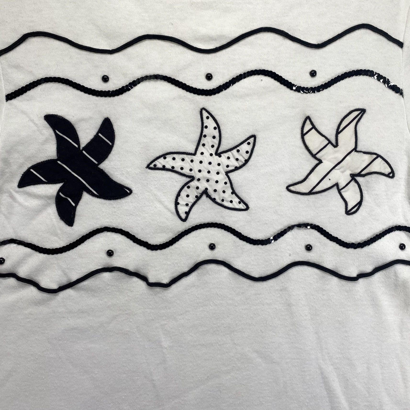 Teva VINTAGE Eva T-Shirt Woman’s Starfish White Embroidered Rhinestone Short Sleeve Crew Neck Small Size S / US 4 / IT 40 - 2 Thumbnail