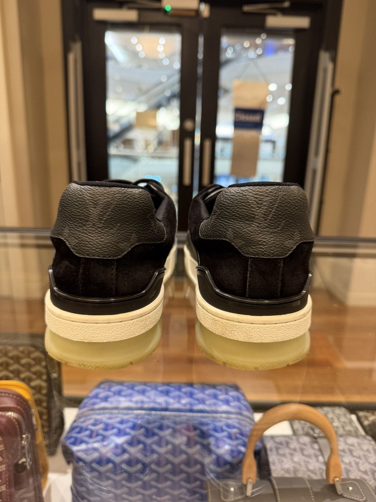Louis Vuitton Louis Vuitton Trainer Black Monogram Size US 8 / EU 41 - 5 Thumbnail