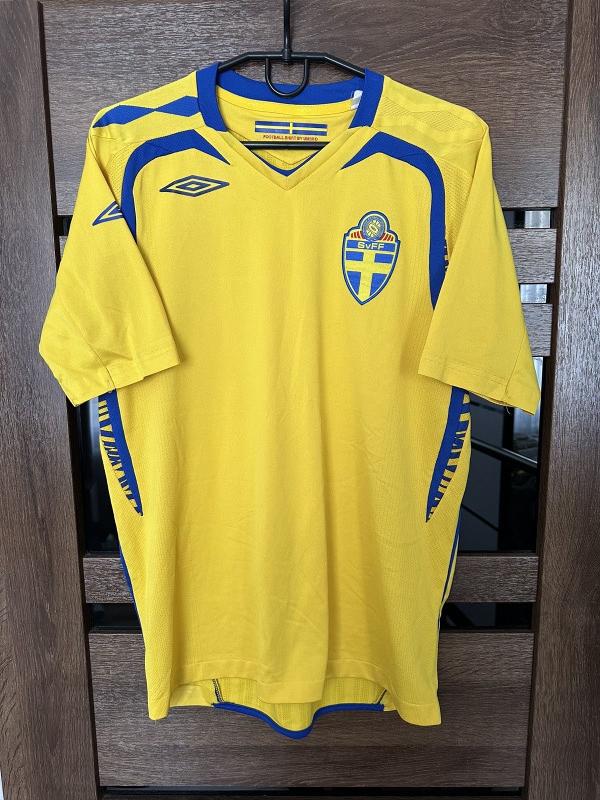 Umbro 2007/2008 Umbro Sweden Vintage Soccer Jersey T-Shirt Size US S / EU 44-46 / 1 - 2 Thumbnail