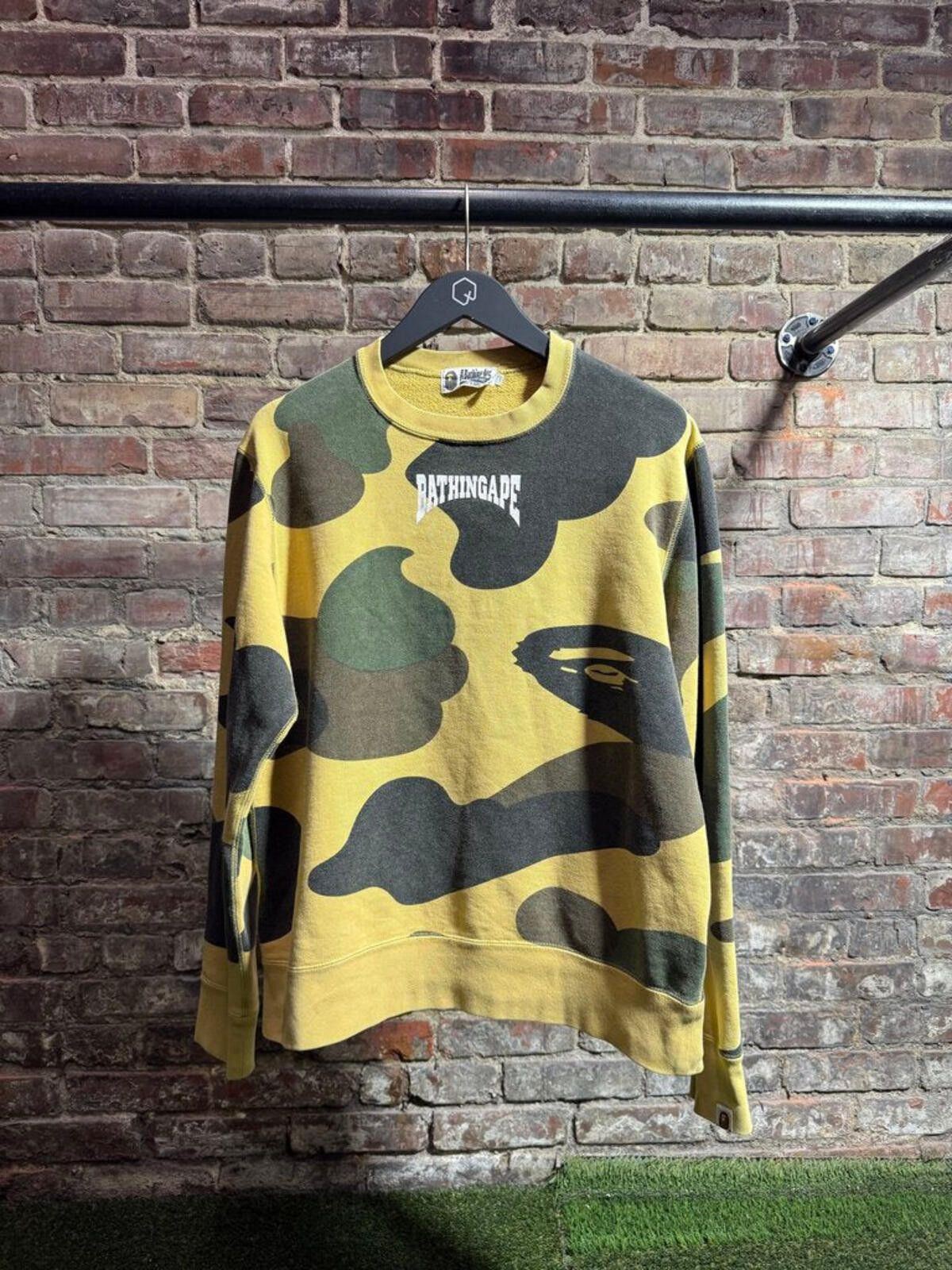 Bape Bape Camo Crewneck Sz. M Size ONE SIZE - 1 Thumbnail