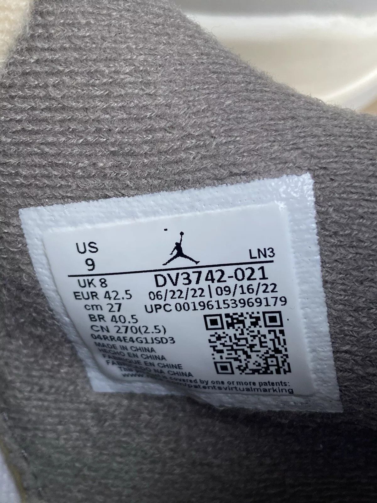 Nike Size 9 Men's Nike Air Jordan Retro 4 SE Craft Photon Dust Size US 9 / EU 42 - 8 Thumbnail