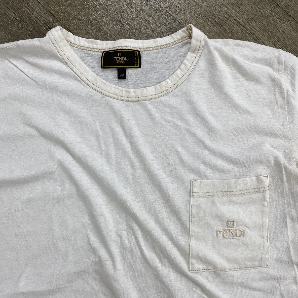 Fendi Vintage Fendi Italy Pocket Logo Luxury T-shirt Size US M / EU 48-50 / 2 - 3 Thumbnail