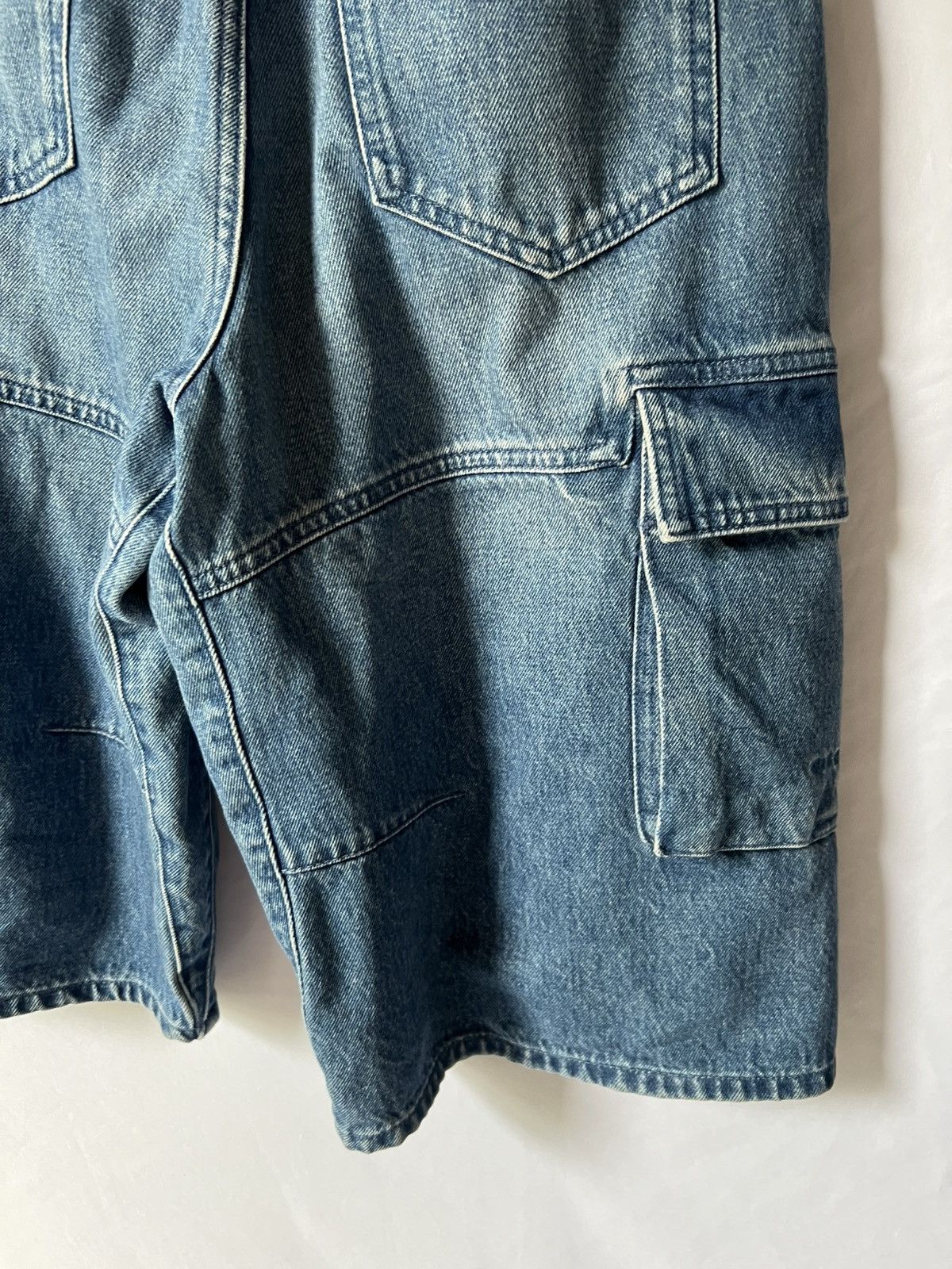 Givenchy Givenchy Denim Cargo Shorts Size US 30 / EU 46 - 13 Thumbnail