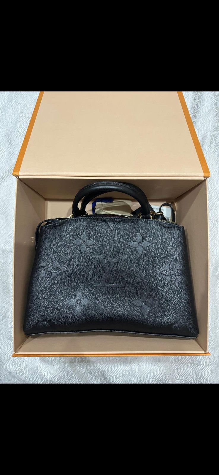 Louis Vuitton Louis Vuitton Petit Palais (M58916) Size ONE SIZE - 6 Thumbnail