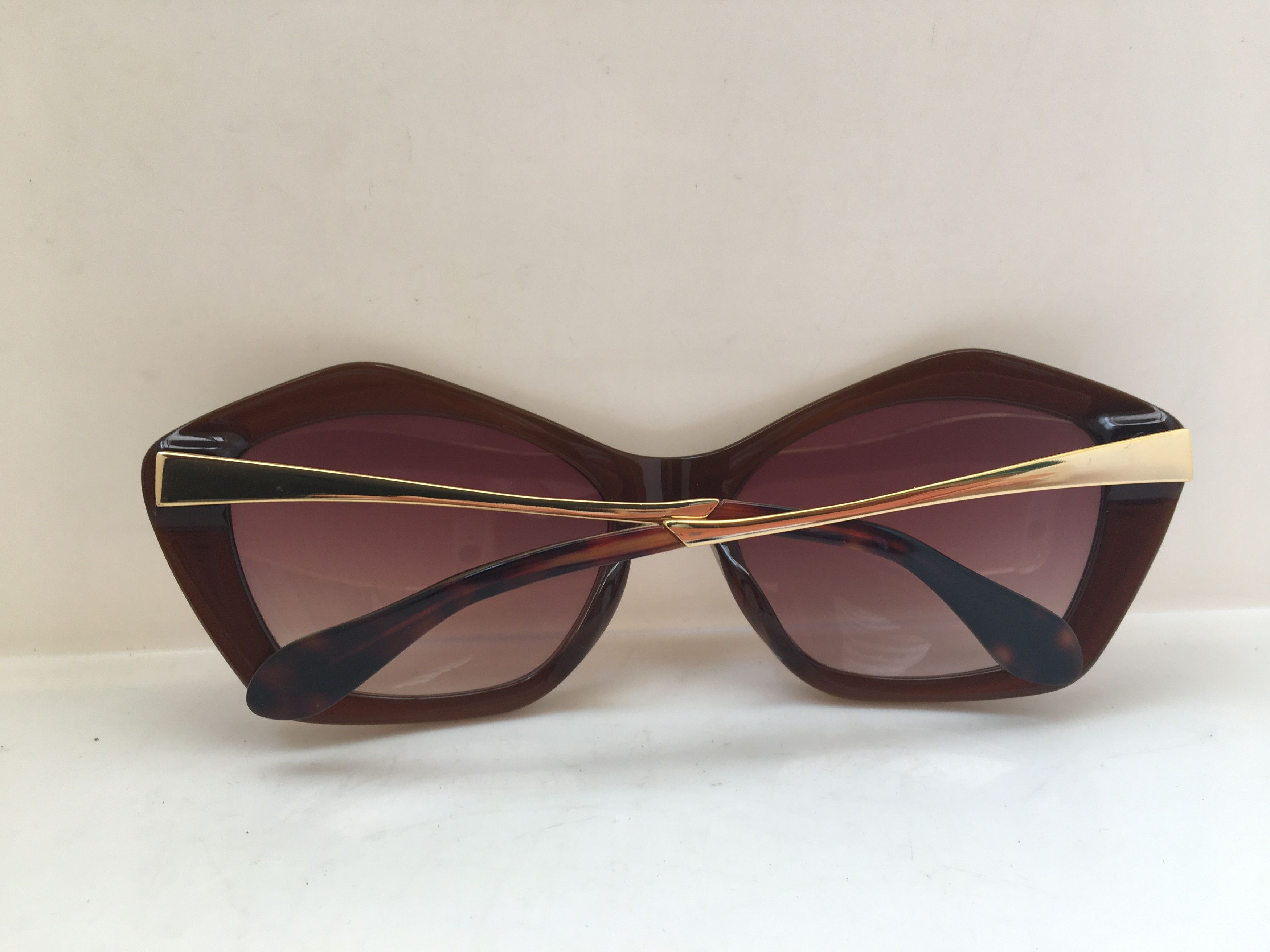Other Tortoise Cateye Diva Sunglasses Frame Size ONE SIZE - 7 Thumbnail