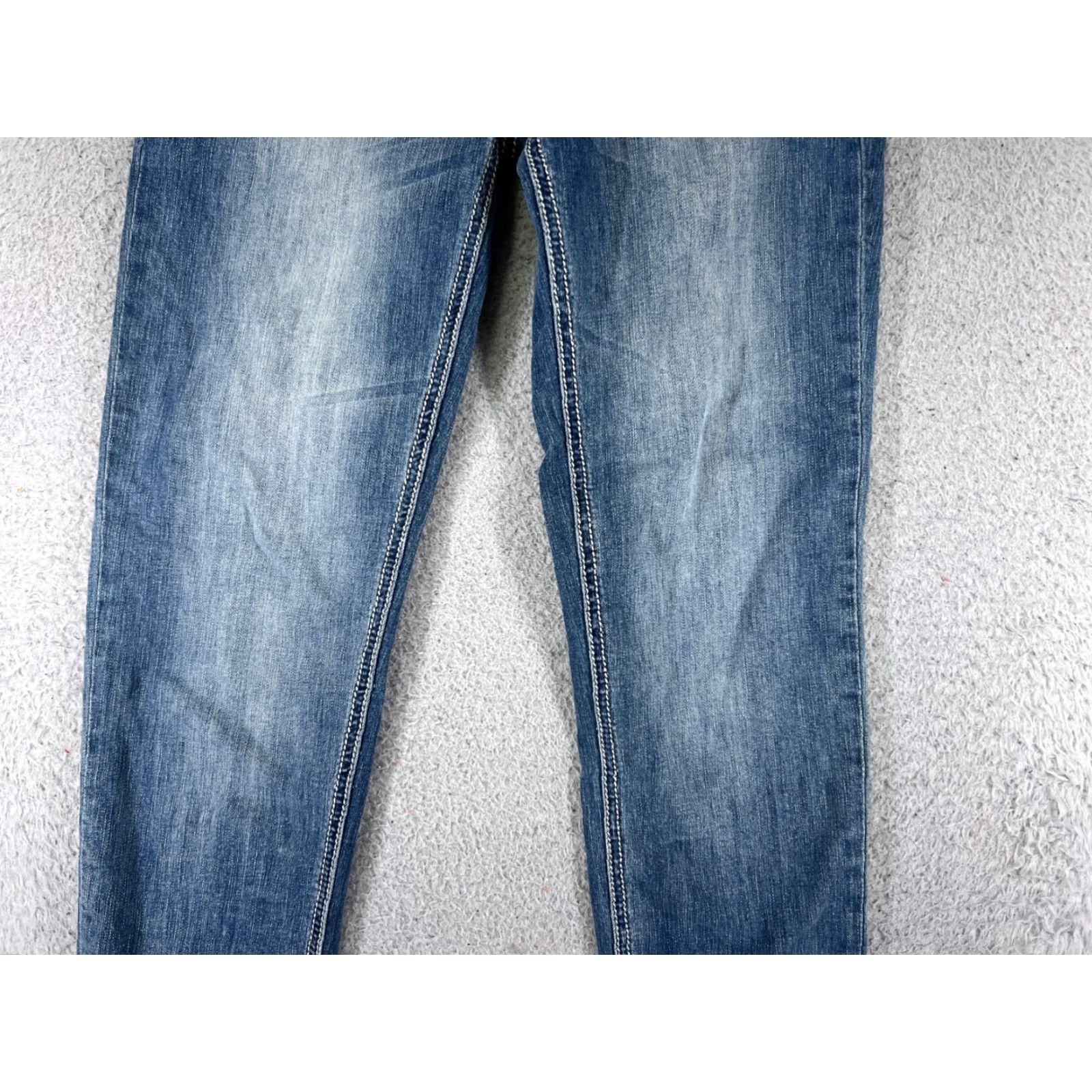 Velvet Velvet Heart Jeans Women's 6 Blue Denim Straight Leg Low Rise 26x24 Cotton 5-Pocket Heart Womens Size 28" / US 6 / IT 42 - 3 Thumbnail