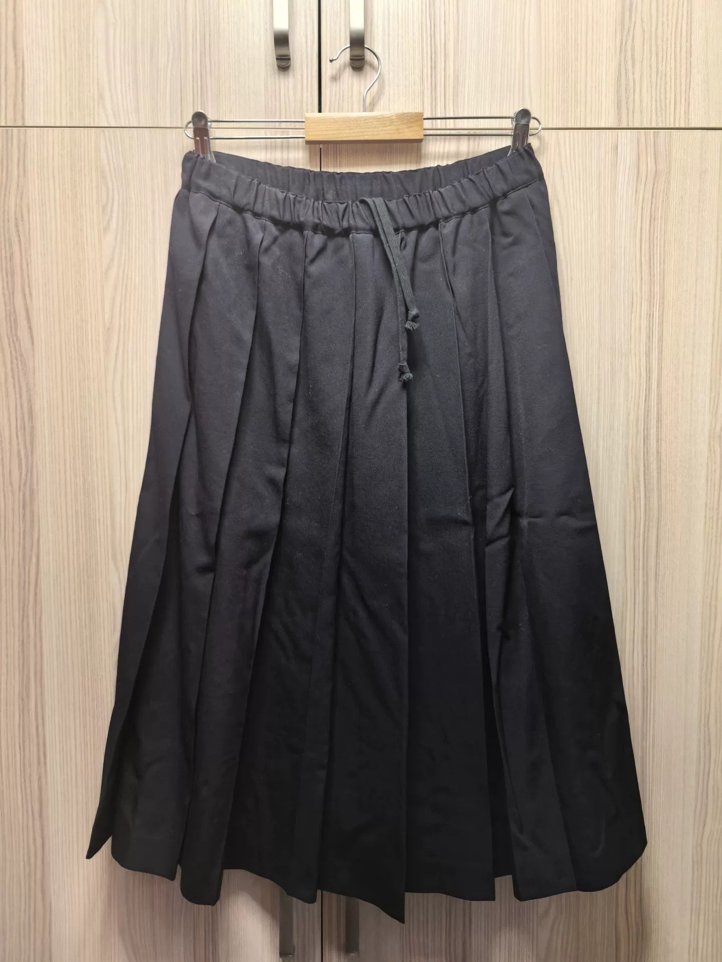 Rei Kawakubo Comme des Garçons Pleated Mid-Length Skirt Size 26" / US 2 / IT 38 - 1 Thumbnail