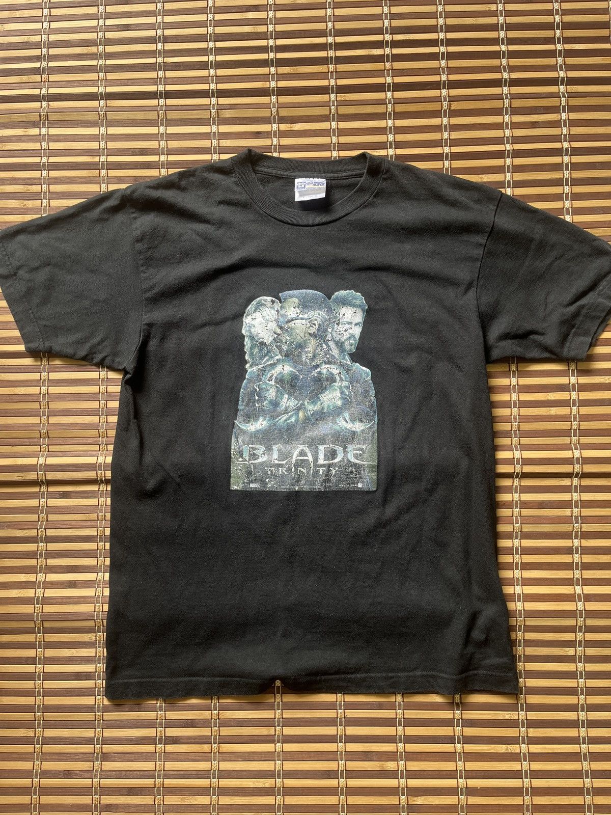 Marvel Comics × Vintage Vintage Blade Trinity 2004 Marvel Movie Promo TShirt Size US M / EU 48-50 / 2 - 3 Thumbnail
