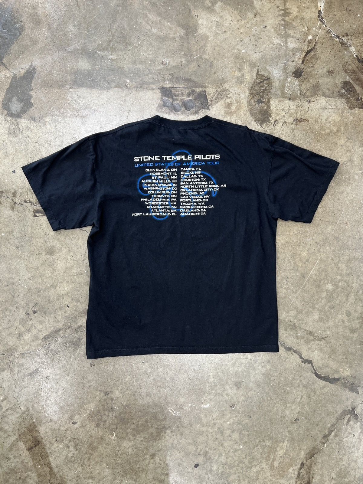 Band Tees Vintage 2001 Stone Temple Pilots US Tour Tee XL Size US XL / EU 56 / 4 - 5 Thumbnail