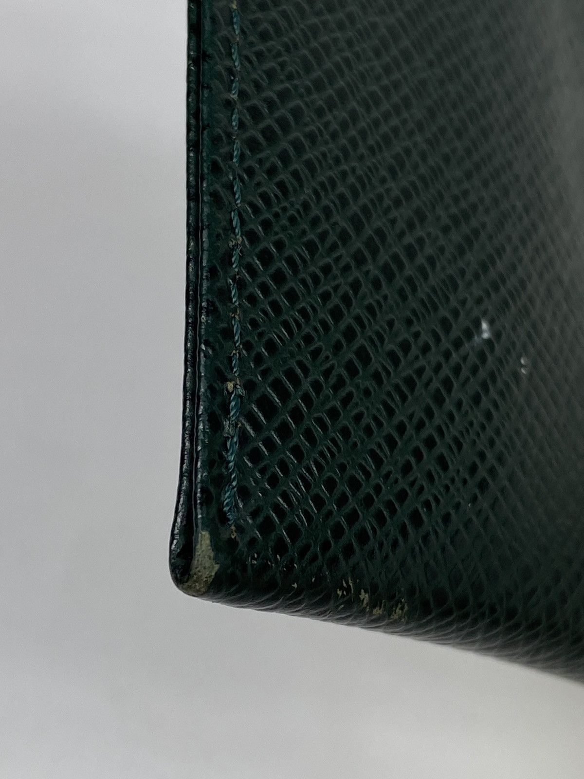 Louis Vuitton Louis Vuitton Taiga Card Holder Size ONE SIZE - 5 Thumbnail