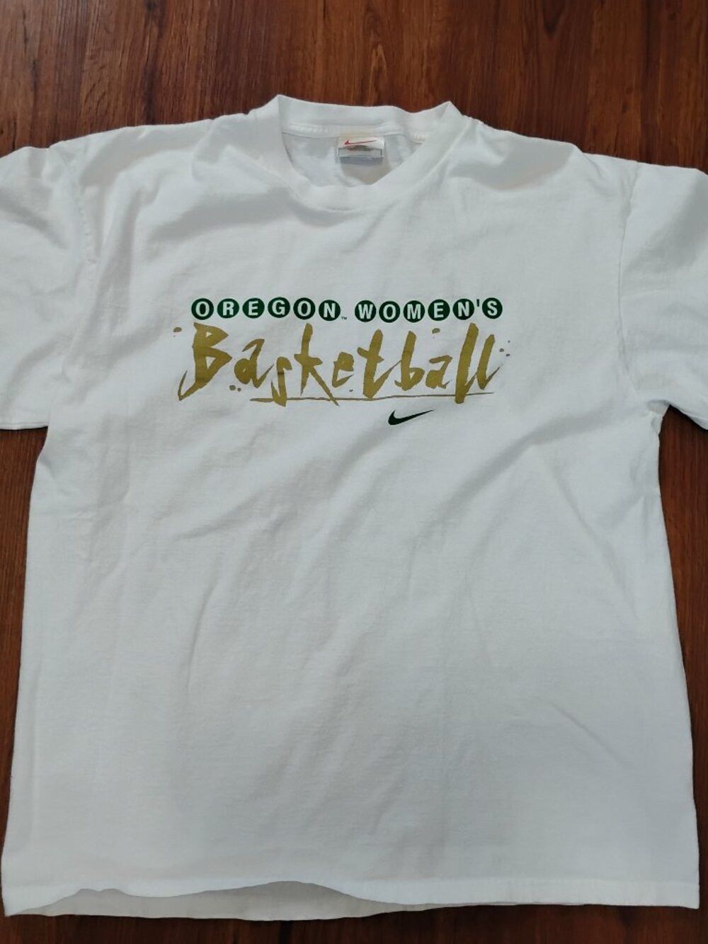 Nike Vintage Nike Oregon Ducks Women's Basketball T-Shirt Size US L / EU 52-54 / 3 - 2 Thumbnail