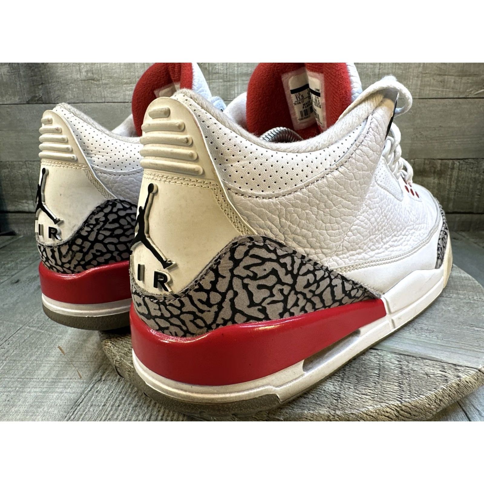 Jordan Brand Nike Air Jordan 3 Retro Hall of Fame 2018 Cement Sneaker Men 11.5 White 2018 Low Top M 136064-116 Size US 11 / EU 44 - 7 Thumbnail