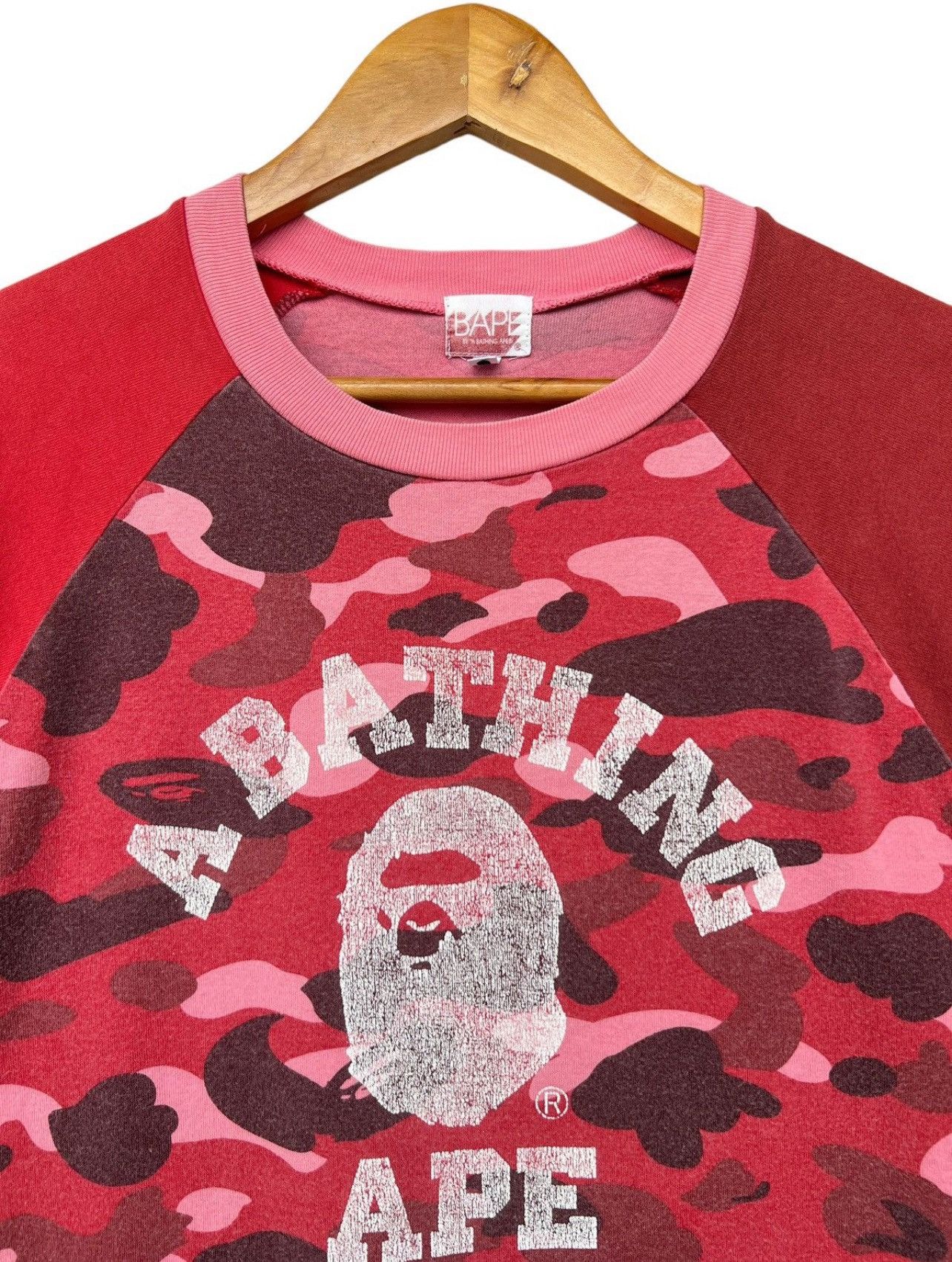Bape Vintage Bape Collage Red Camo Sunfaded College Tee Size US M / EU 48-50 / 2 - 3 Thumbnail