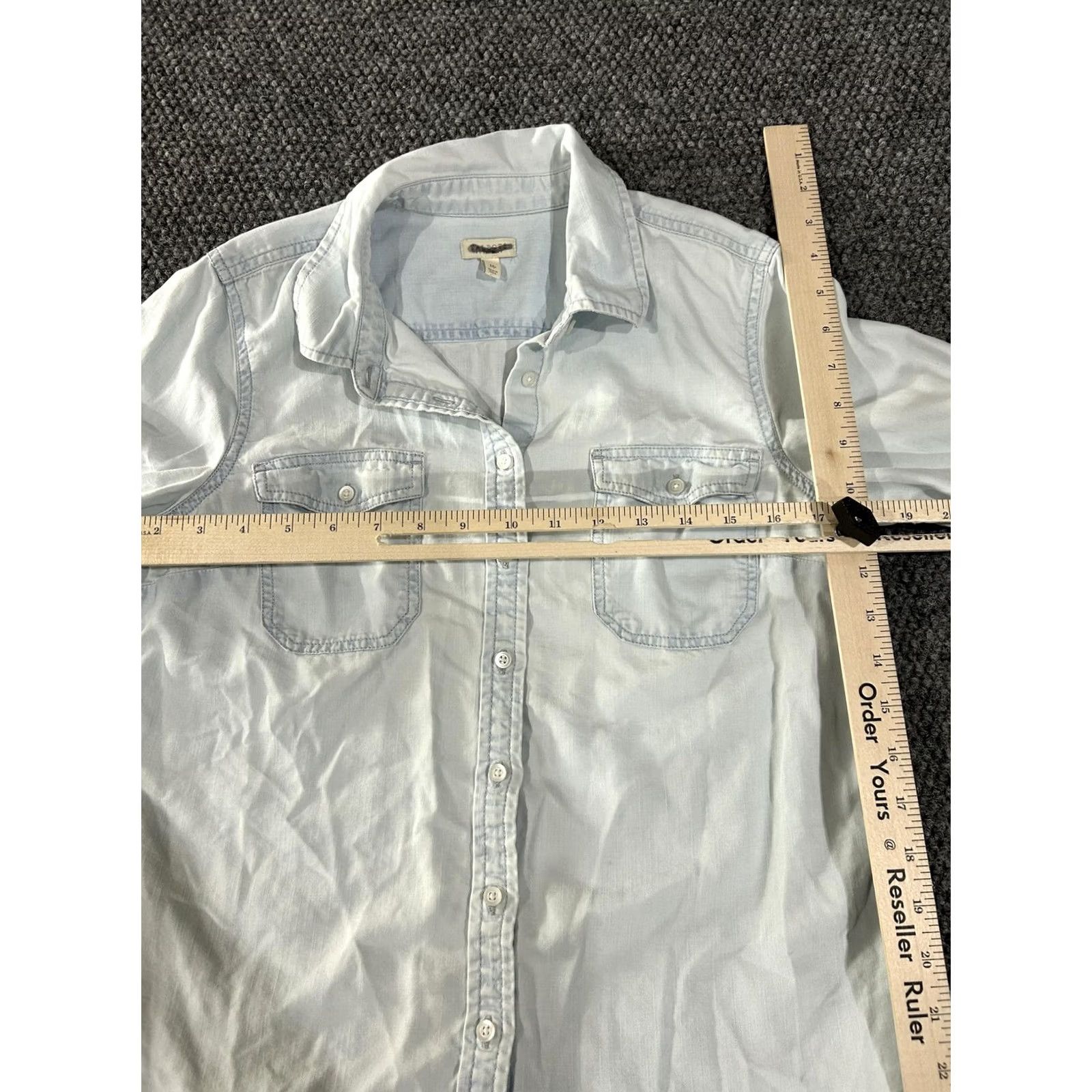 Talbots Talbots Shirt Womens Petite Medium Light Blue Button Front Roll Tab Sleeve Collared Casual Size M / US 6-8 / IT 42-44 - 4 Thumbnail