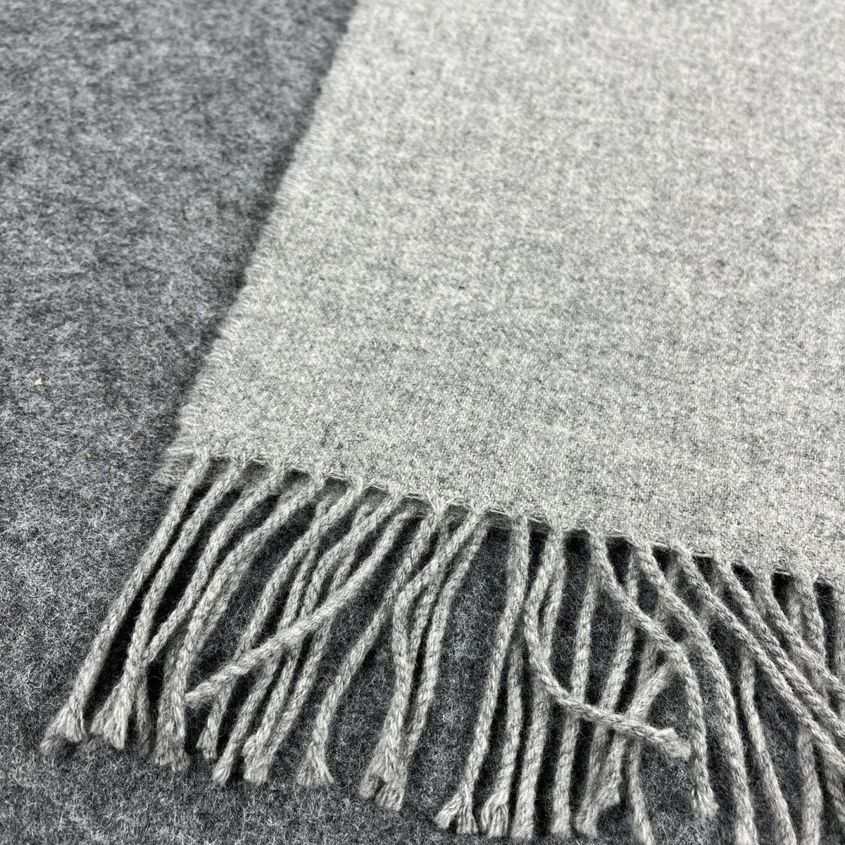 Johnstons Of Elgin Johnstons Of Elgin Scarf / Muffler / Neckwear T1015 Size ONE SIZE - 7 Thumbnail
