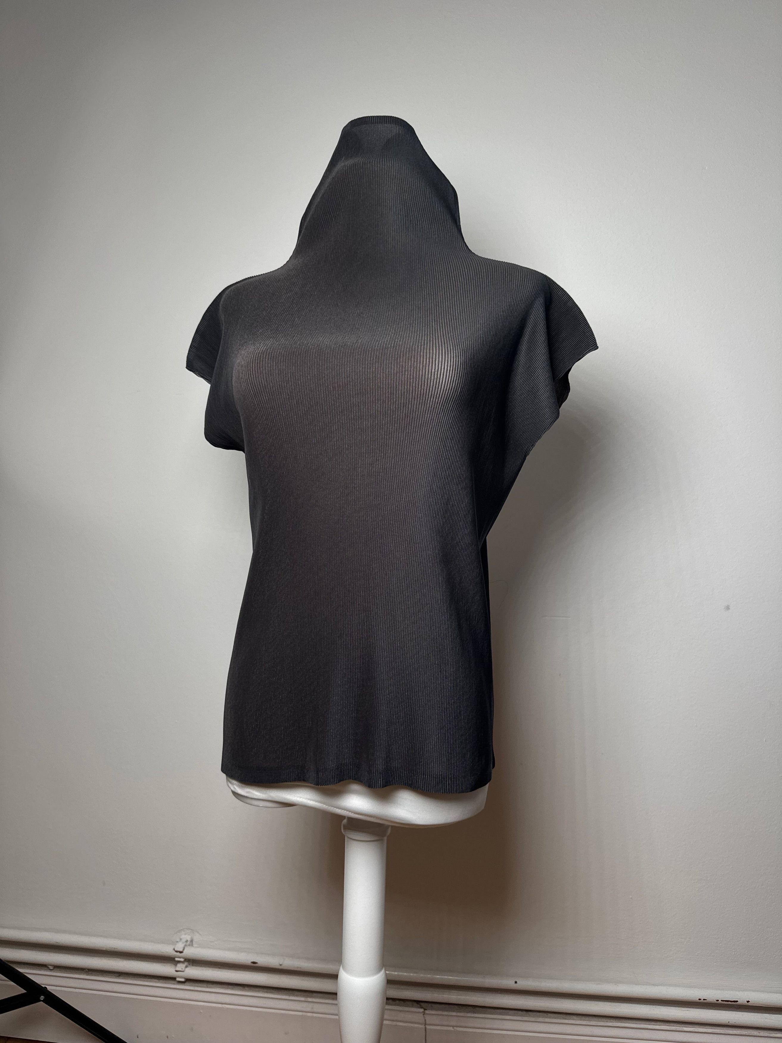 Other Vintage Pleats Please Plissee top Anthracite M Size S / US 4 / IT 40 - 1 Thumbnail