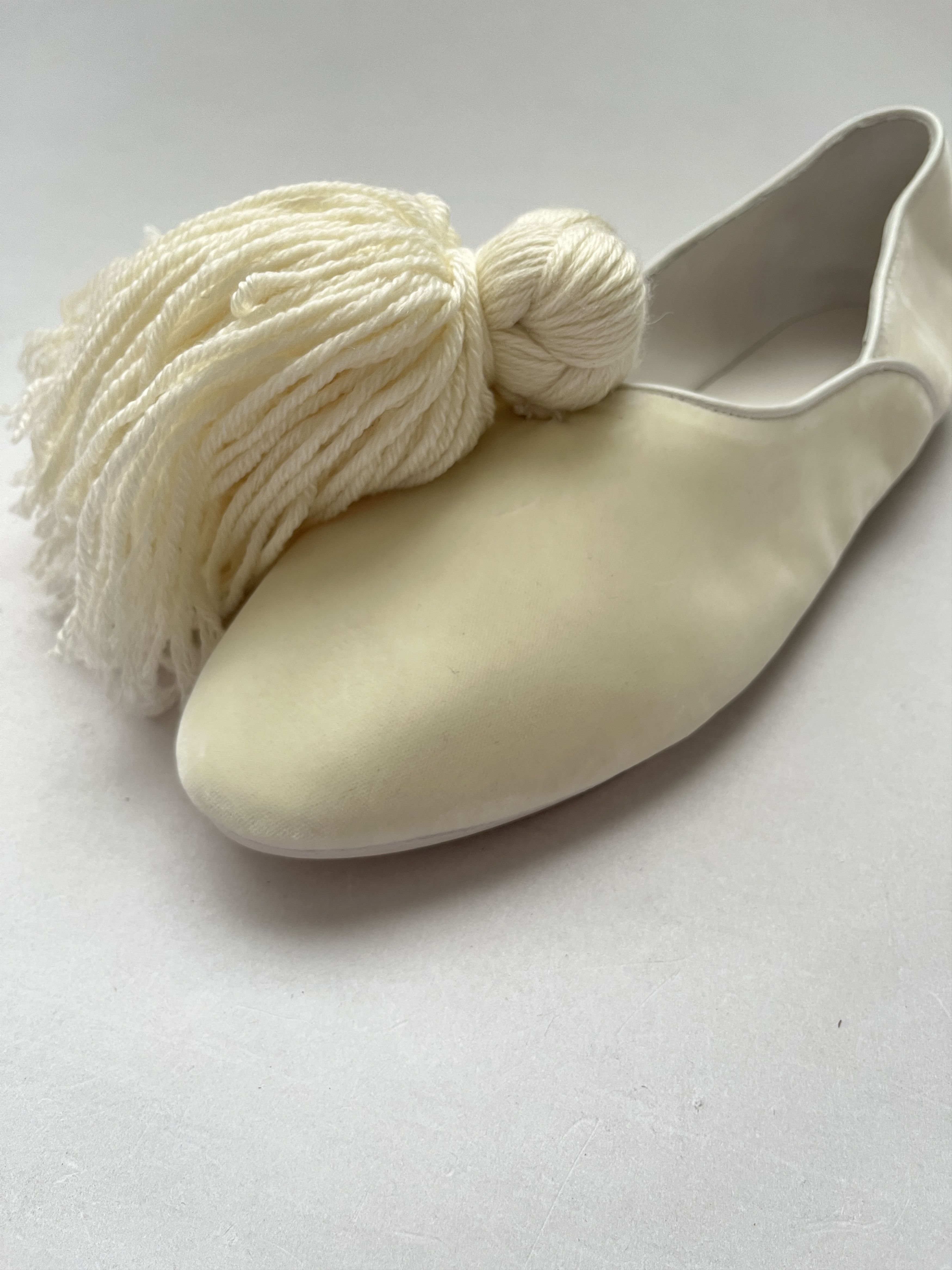 Jil Sander ⚡️QUICK SALE⚡️Jil Sander Cream Pom Pom Slippers Ballerinas Size US 9 / IT 39 - 9 Thumbnail