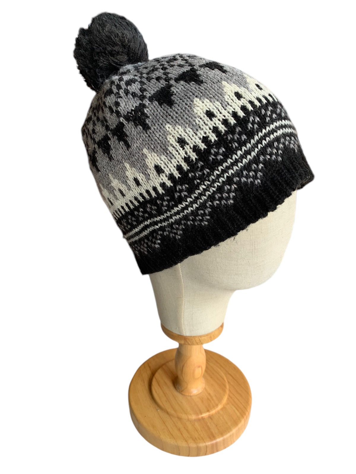 Japanese Brand × Kapital × Vintage Knitted Lowrys Farm Japanese Winter Session Nice Design Hat Size ONE SIZE - 1 Thumbnail