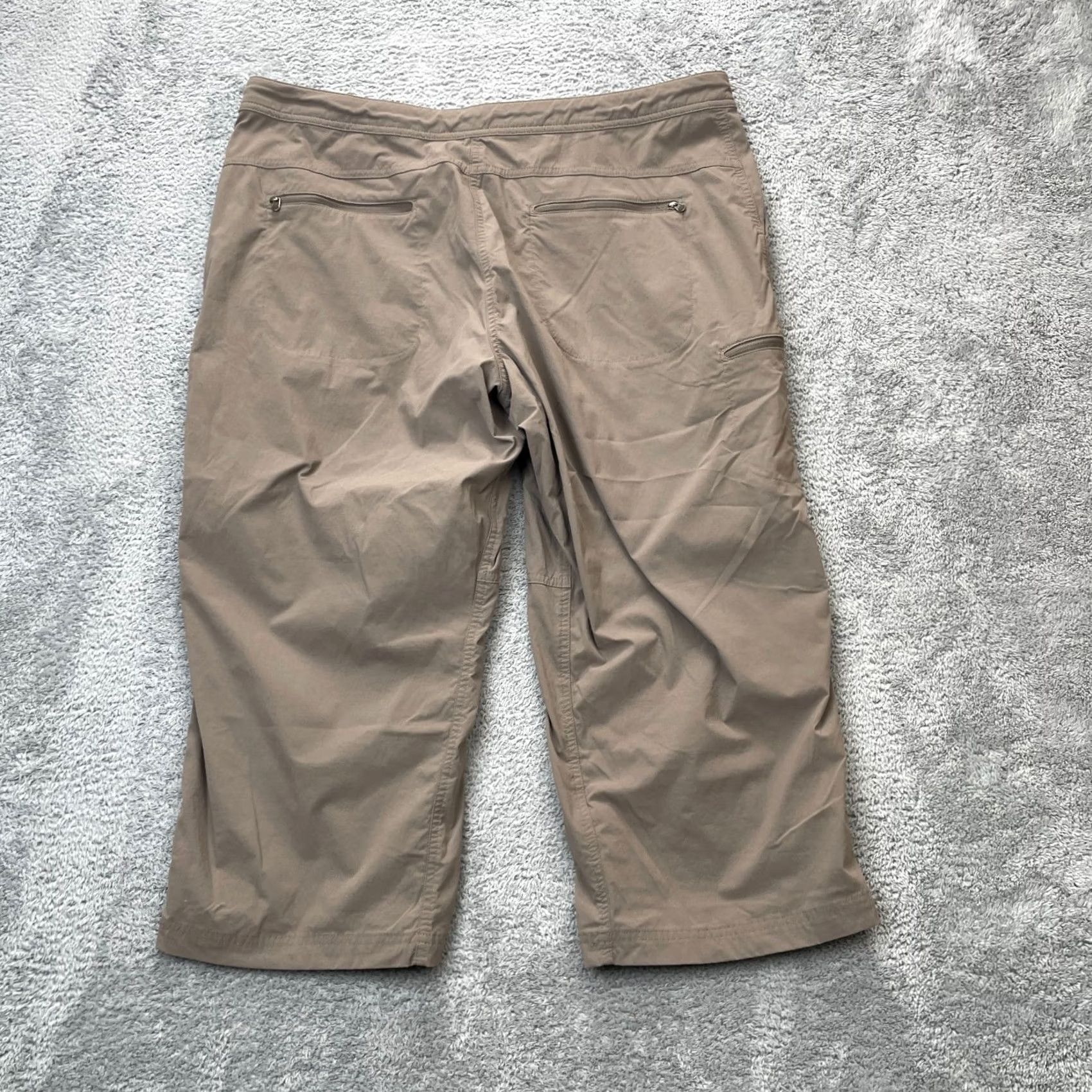 Vintage L.L. Bean Pants Womens Brown Capri Nylon Stretch Hiking Ripstop Mid Rise Size 40" / US 18 - 2 Thumbnail