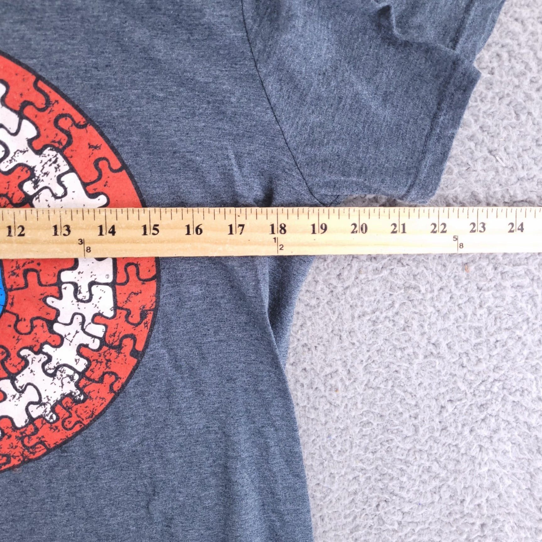 Vintage Marvel Shirt Mens Small Gray Short Sleeve Captain America Puzzle Shield Size US S / EU 44-46 / 1 - 4 Thumbnail