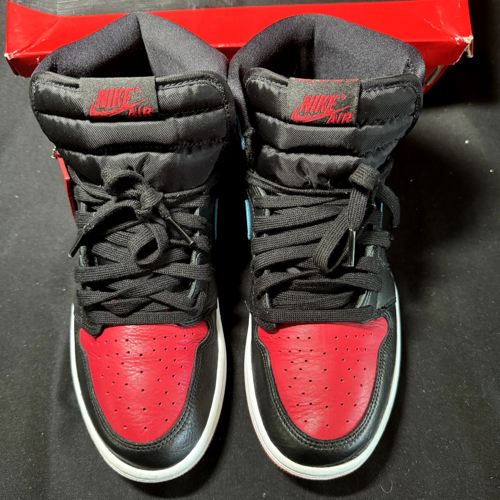 Jordan Brand × Nike Nike Air Jordan 1 High OG NC to Chi - Size 9 - Women's Shoes Size US 9 / IT 39 - 4 Thumbnail