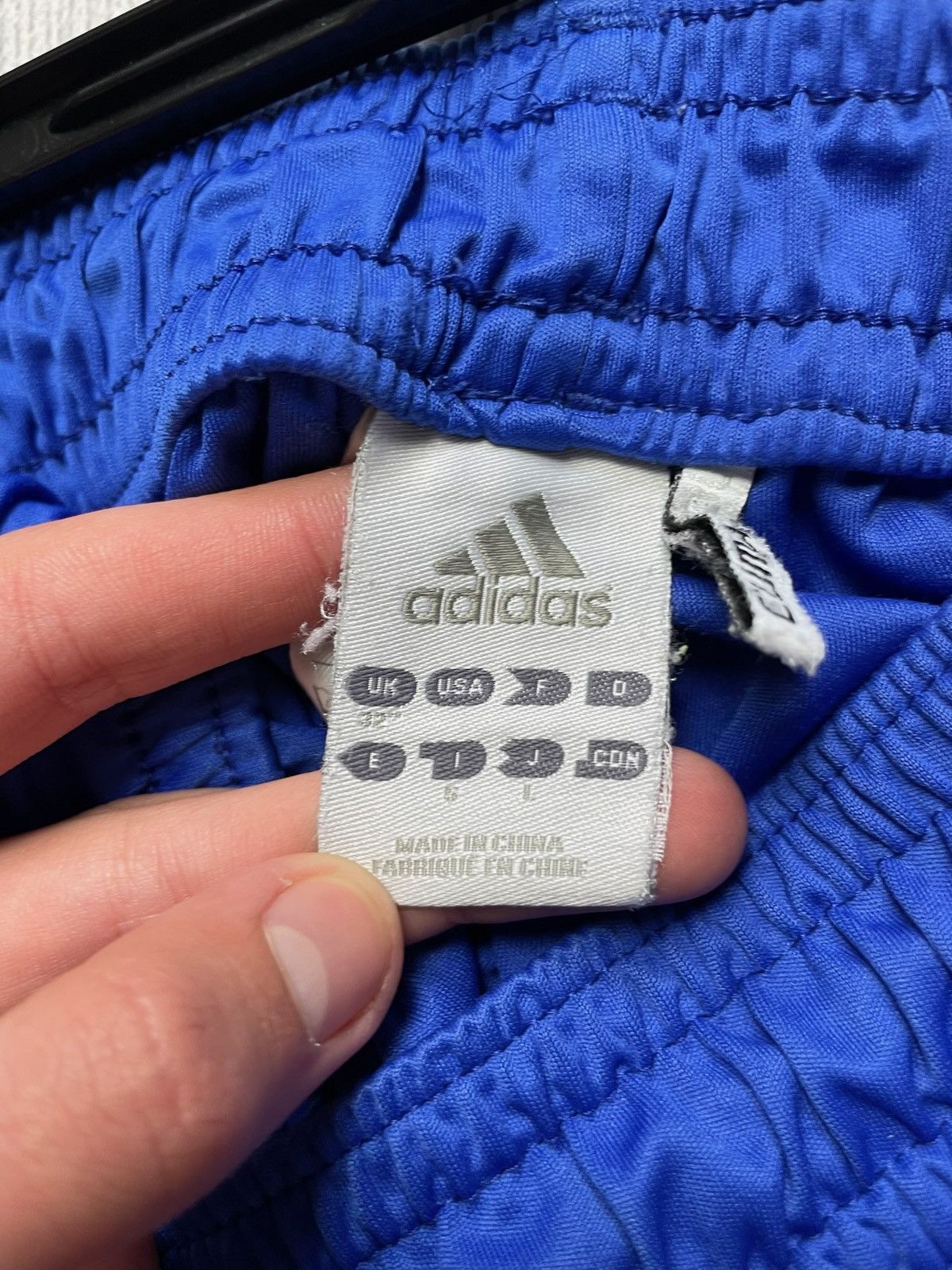 Adidas × Chelsea Soccer × Vintage Vintage adidas Chelsea soccer shorts gold line size M Size US 32 / EU 48 - 6 Thumbnail