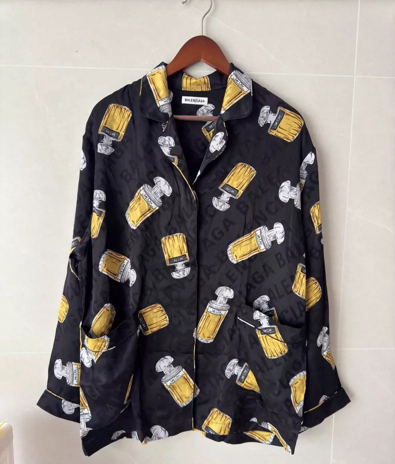 Balenciaga Balenciaga size 36 Full print shirt size 36 Size S / US 4 / IT 40 - 1 Thumbnail