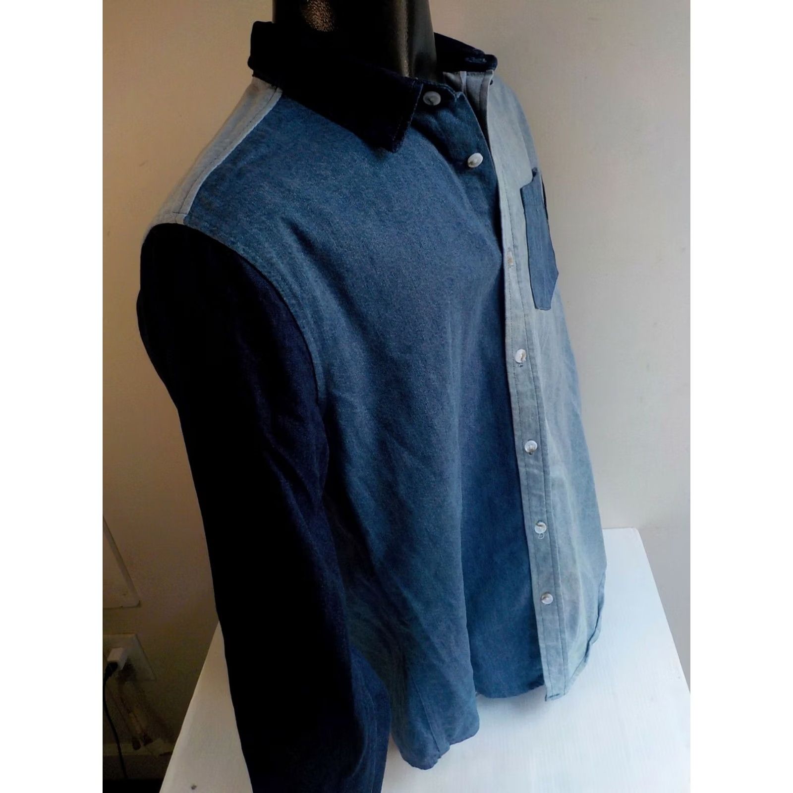 Pacsun PAC SUN Long Sleeve 3 Tone Button Front Denim Shirt Blue Cotton SZ M Mens Shirt Colorblock 3 Shades of Blue 100% Cotton Good Condition Size US M / EU 48-50 / 2 - 3 Thumbnail