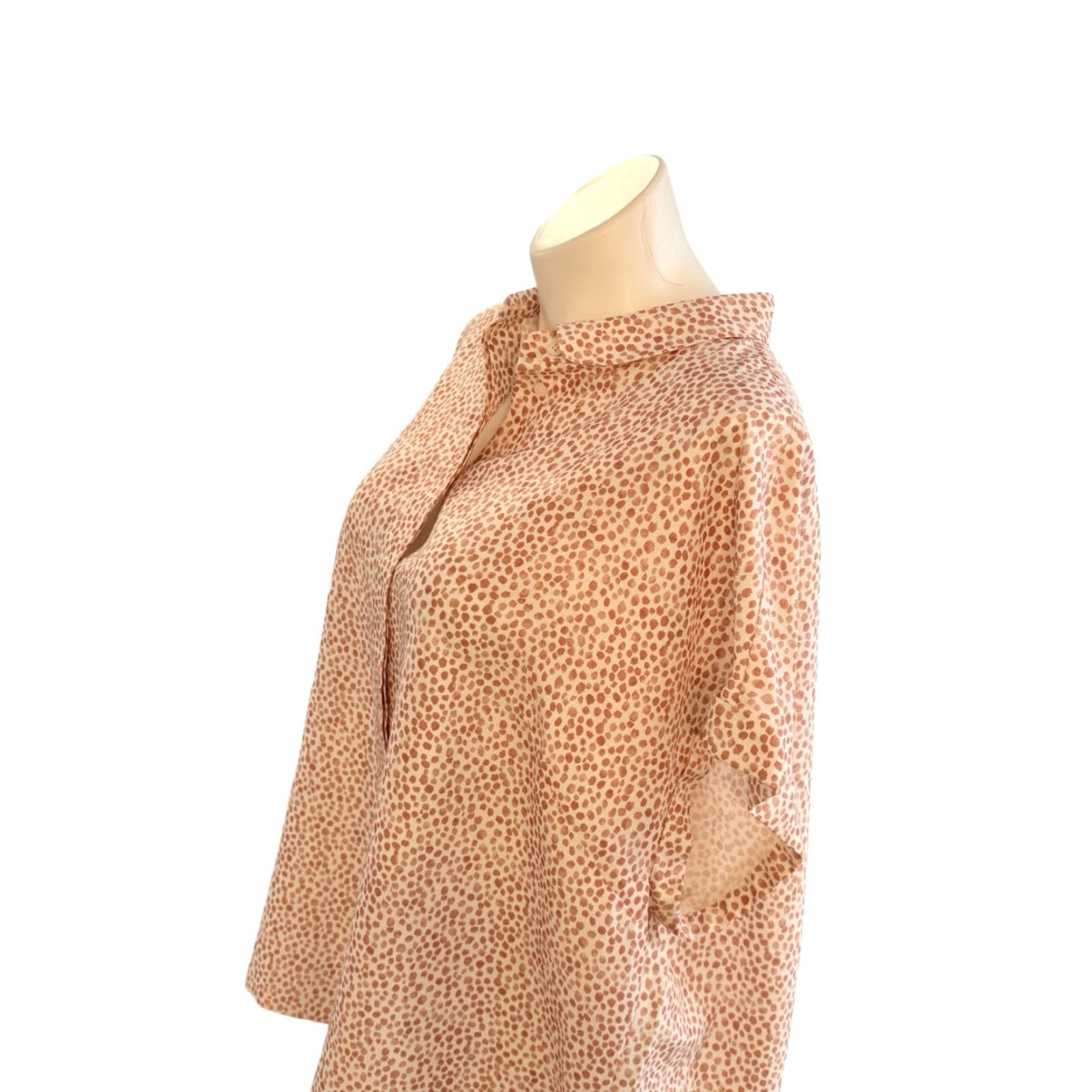 Vintage Lafayette 148 NY Silk Top Button Up NWT 3X Casual Party/Cocktail Travel Silk Top Coral Animal Print Short Sleeve Collared Button Hidden Beading Womens Size XXL / US 16-18 / IT 52-54 - 3 Thumbnail