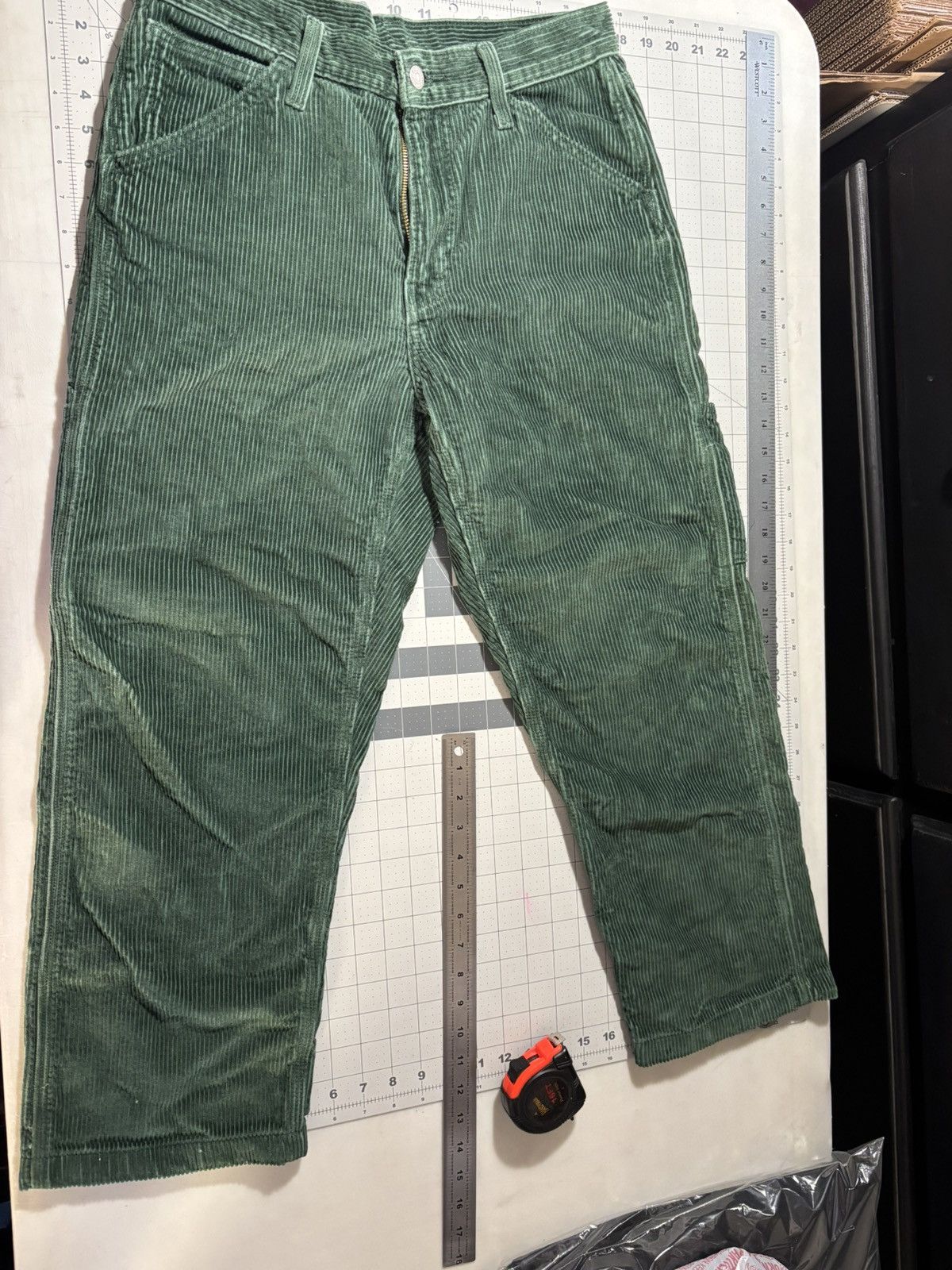 Levi's Wide leg corduroy work pants Size US 30 / EU 46 - 1 Thumbnail
