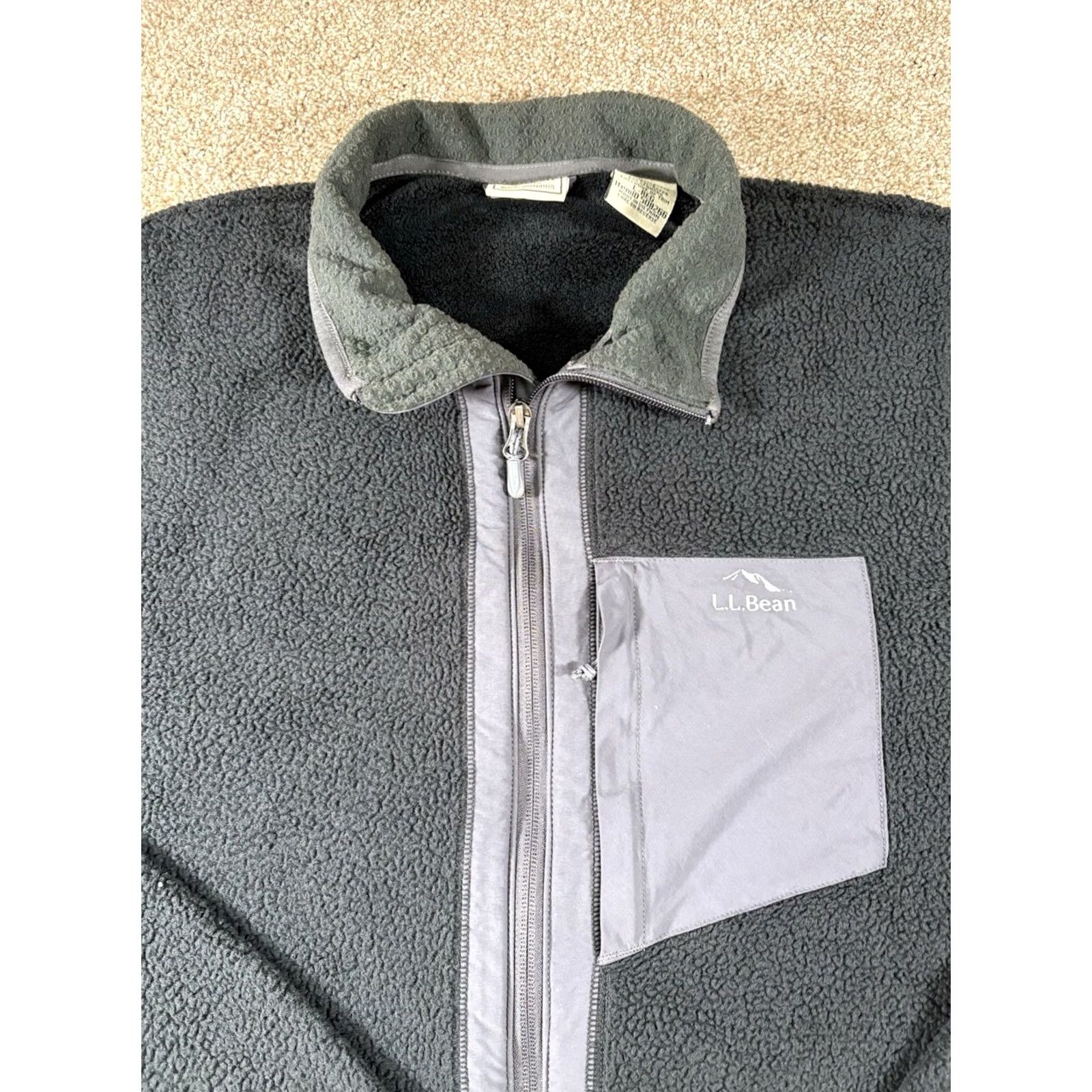 Vintage VINTAGE L.L. Bean Fleece Jacket Full Zip-UP Black Men Large Regular ZIP Front USA Theme Coat Mens Size US L / EU 52-54 / 3 - 2 Thumbnail