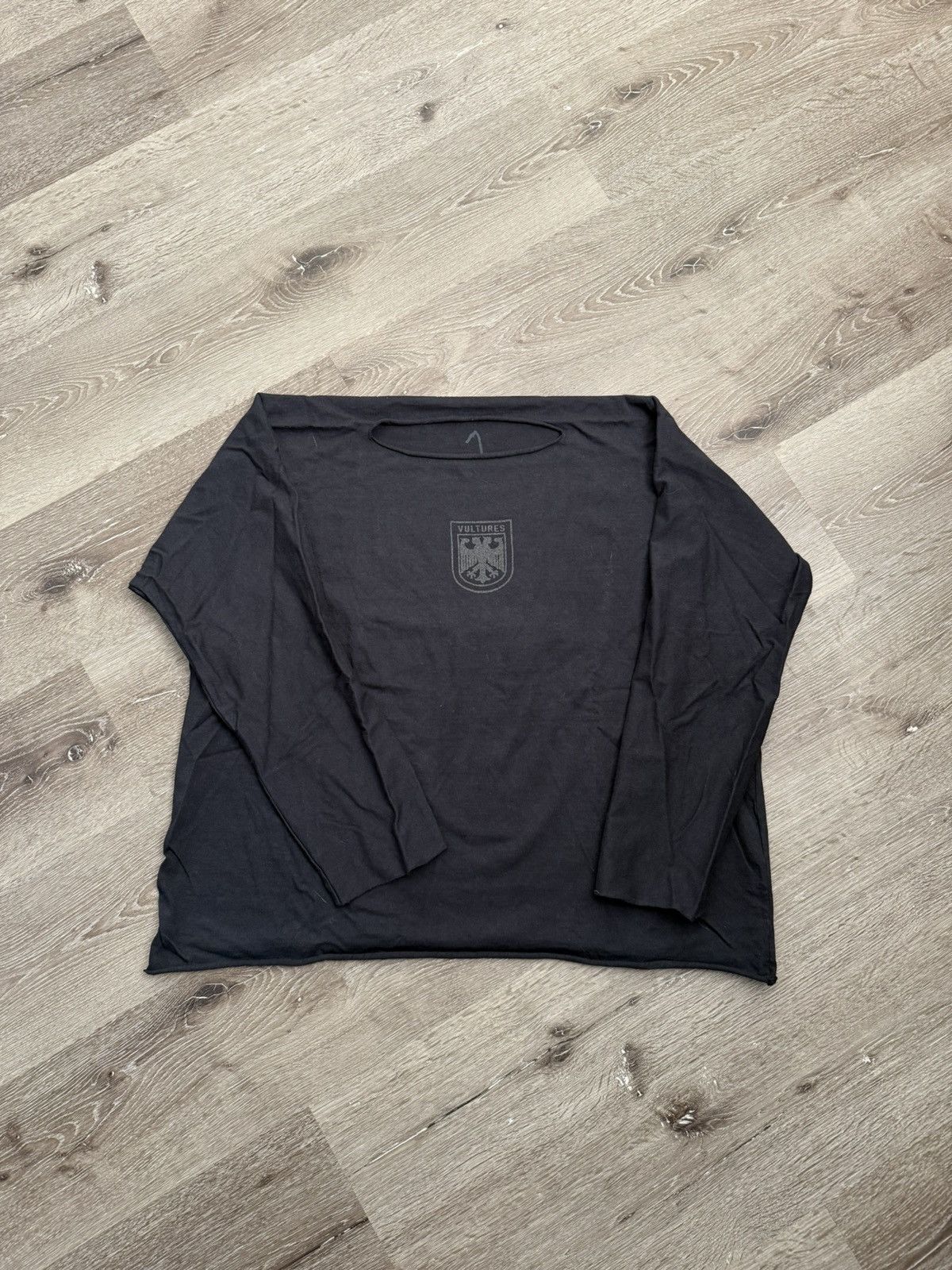 Yeezy Yeezy Vultures Long Tee Size US S / EU 44-46 / 1 - 2 Thumbnail
