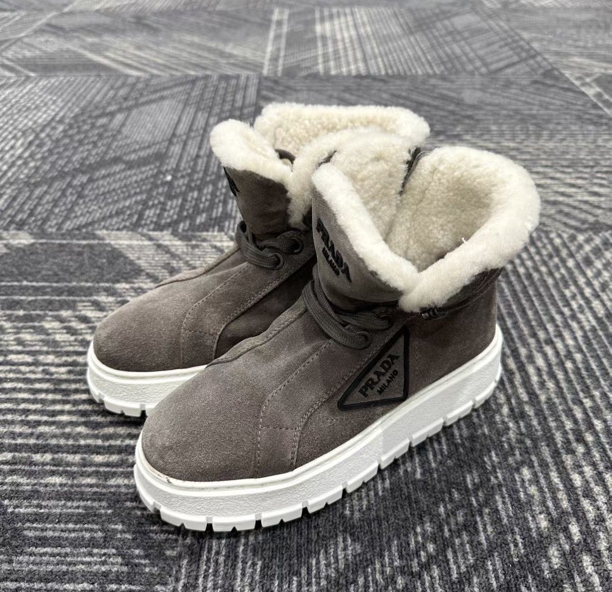 Prada Prada Fleece Lined Cookie Ankle Boots J42 Size US 5 / IT 35 - 1 Thumbnail