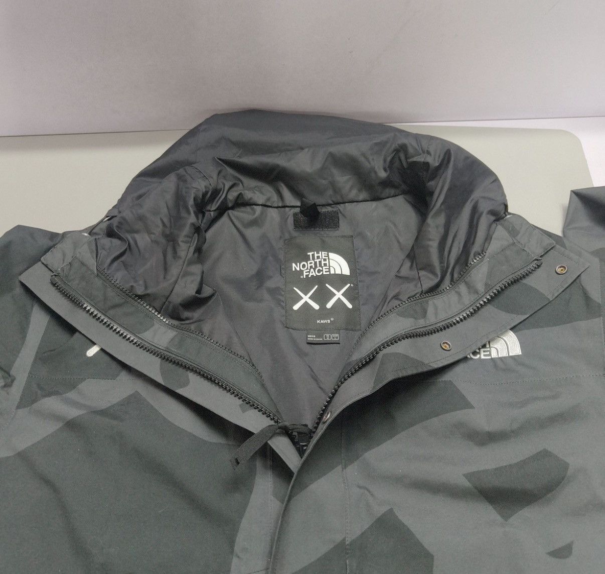 Supreme × The North Face The North Face x KAWS Retro 1986 Mountain Jacket Size US M / EU 48-50 / 2 - 9 Thumbnail