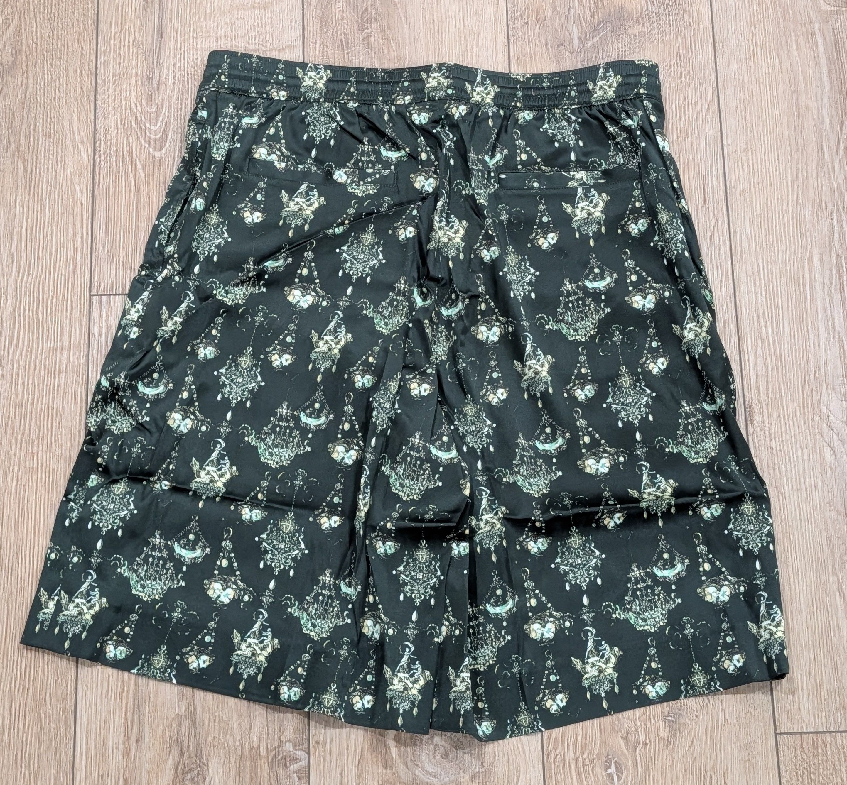 Givenchy GIVENCHY "Hubert Objects" Silk Shorts Green 50 US 34 Size US 34 / EU 50 - 3 Thumbnail