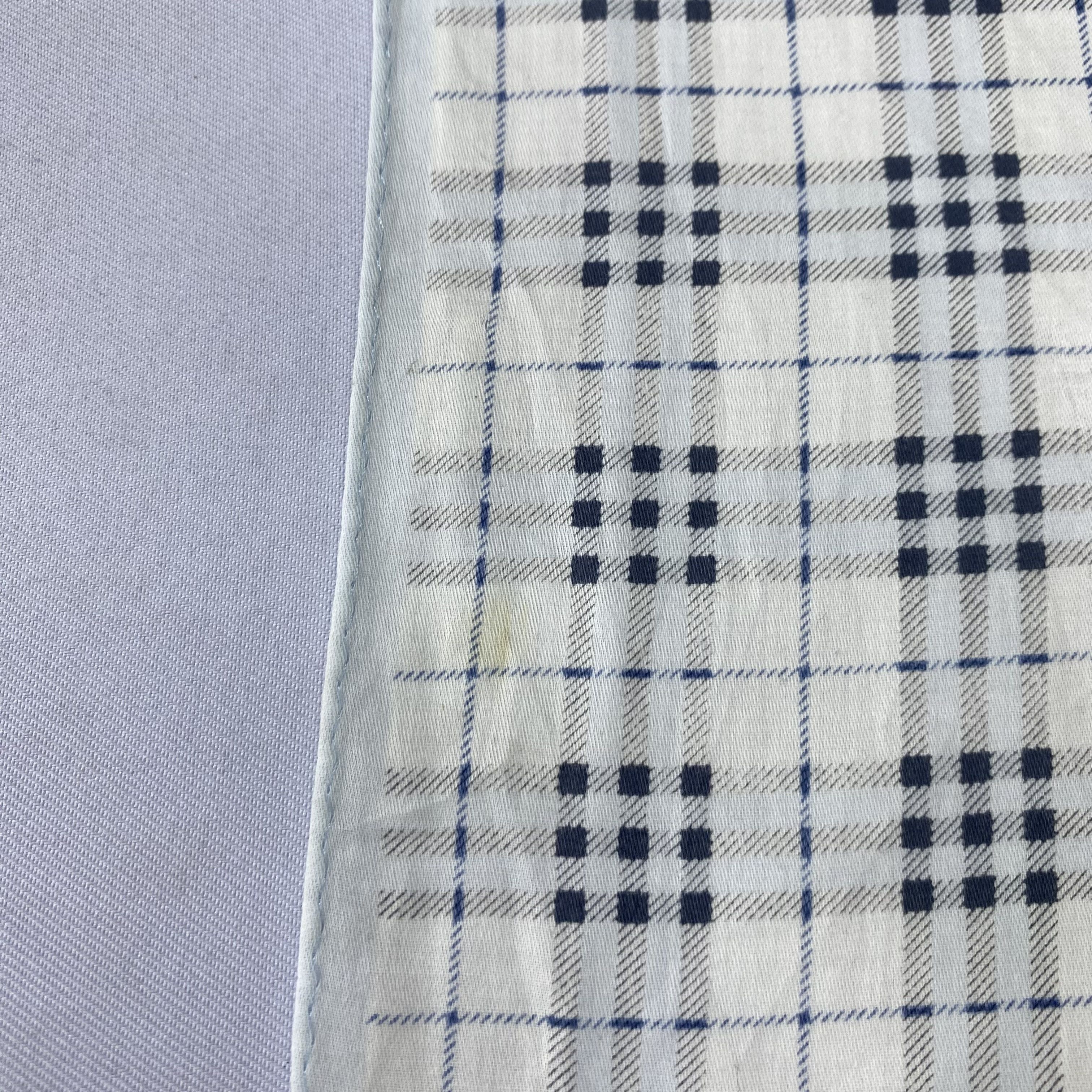 Burberry Vintage Burberry Handkerchief Neckerchief Bandana H022R Size ONE SIZE - 4 Thumbnail