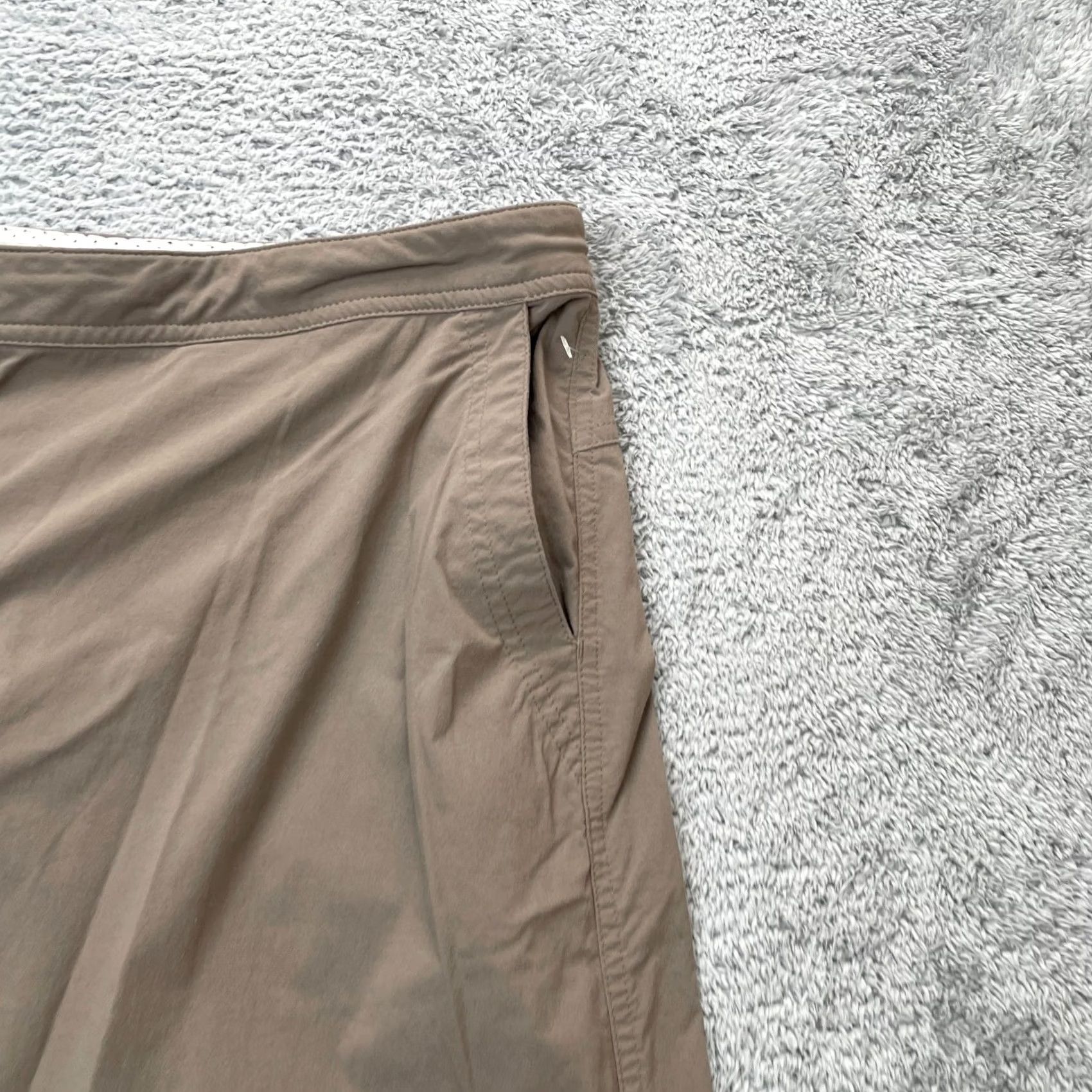 Vintage L.L. Bean Pants Womens Brown Capri Nylon Stretch Hiking Ripstop Mid Rise Size 40" / US 18 - 6 Thumbnail