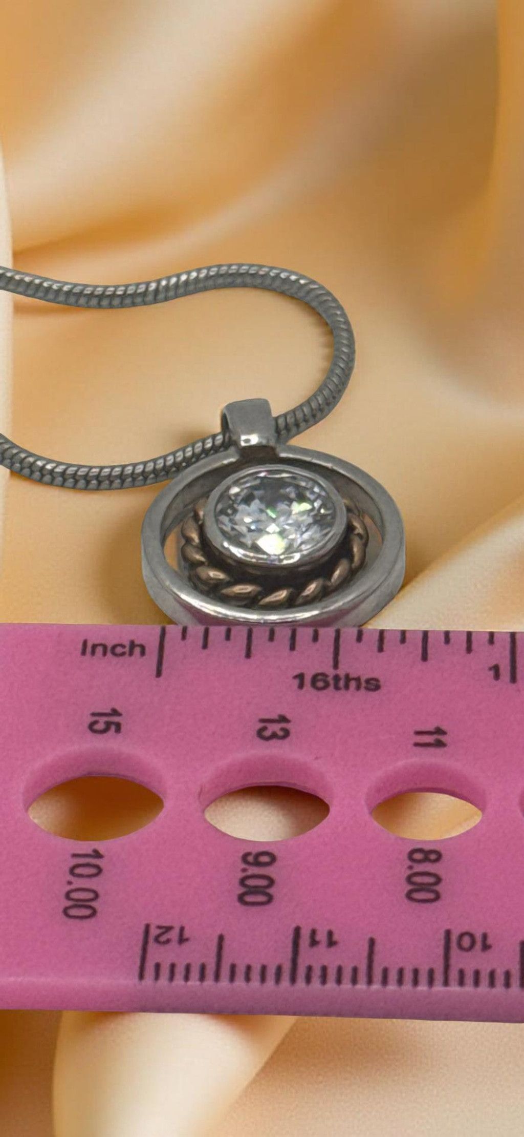 Other Contemporary Vintage Rhinestone Bezel Pendant Necklace Y2K Size ONE SIZE - 3 Thumbnail