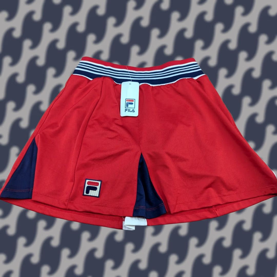 Fila BNWT VINTAGE FILA 90s Tennis Shorts Womens Size S Red Sport Size 28" / US 6 / IT 42 - 1 Thumbnail
