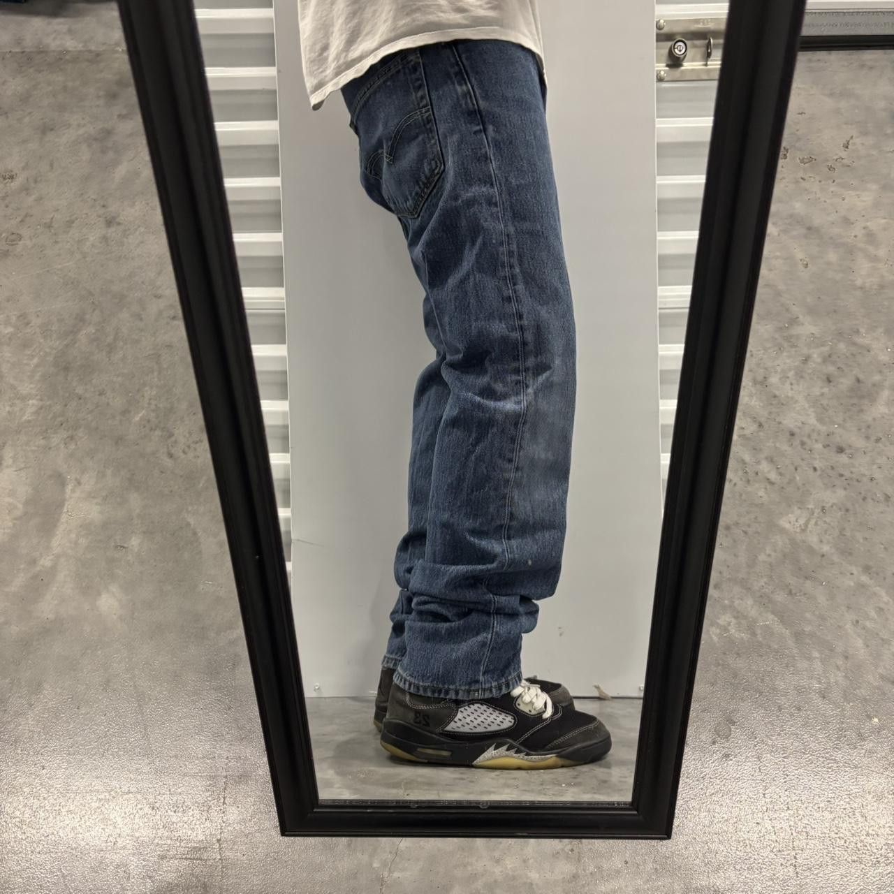 Levi's × Vintage Crazy Vintage Y2K/2000s Grunge Levis Dark Wash Essential Denim Jeans! Size US 30 / EU 46 - 2 Thumbnail